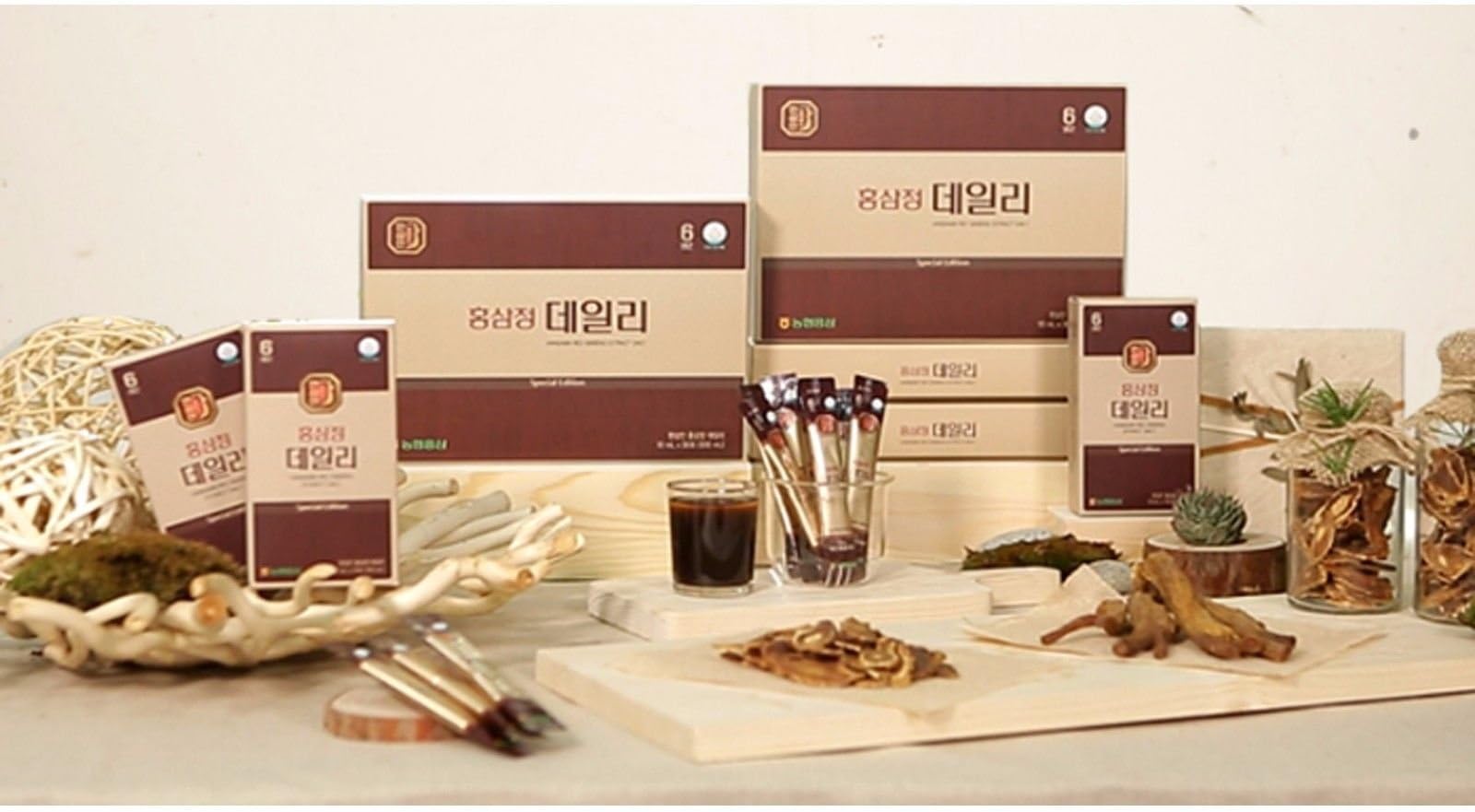 NH Hansamin Daily Korean 6 Years Red Ginseng Extract Stick Type 10ml x 30 Pouch