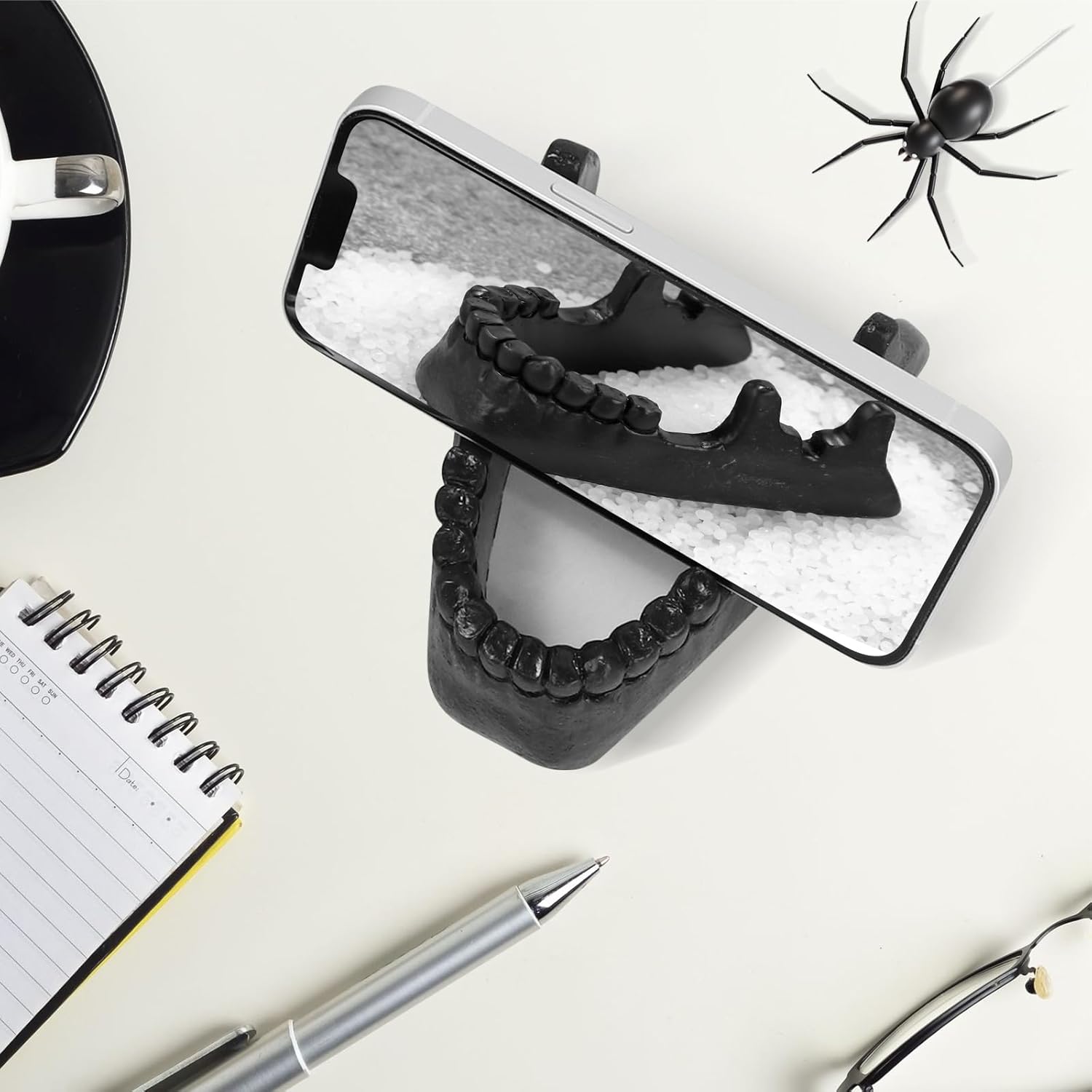 Skull Glasses Stand Holder,Skeleton Jaw Cellphone Holder Unique Sunglasses Holder Multi-Function Interior Home Decoration Stand for Entryway, Home, Office, Desk