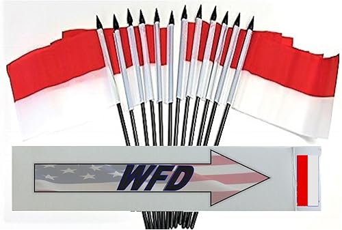 Miniatura 38 de Banderas de escritorio de Nicaragua, paquete de 12 banderas pequeñas de poliéster de 4 x 6 pulgadas en miniatura para mesa de oficina, pequeñas