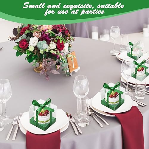 Vista 67 de Paquete de 12 cajas de plástico transparente para cupcakes, contenedores individuales dorados de 3.5 pulgadas, desechables individuales para tartas