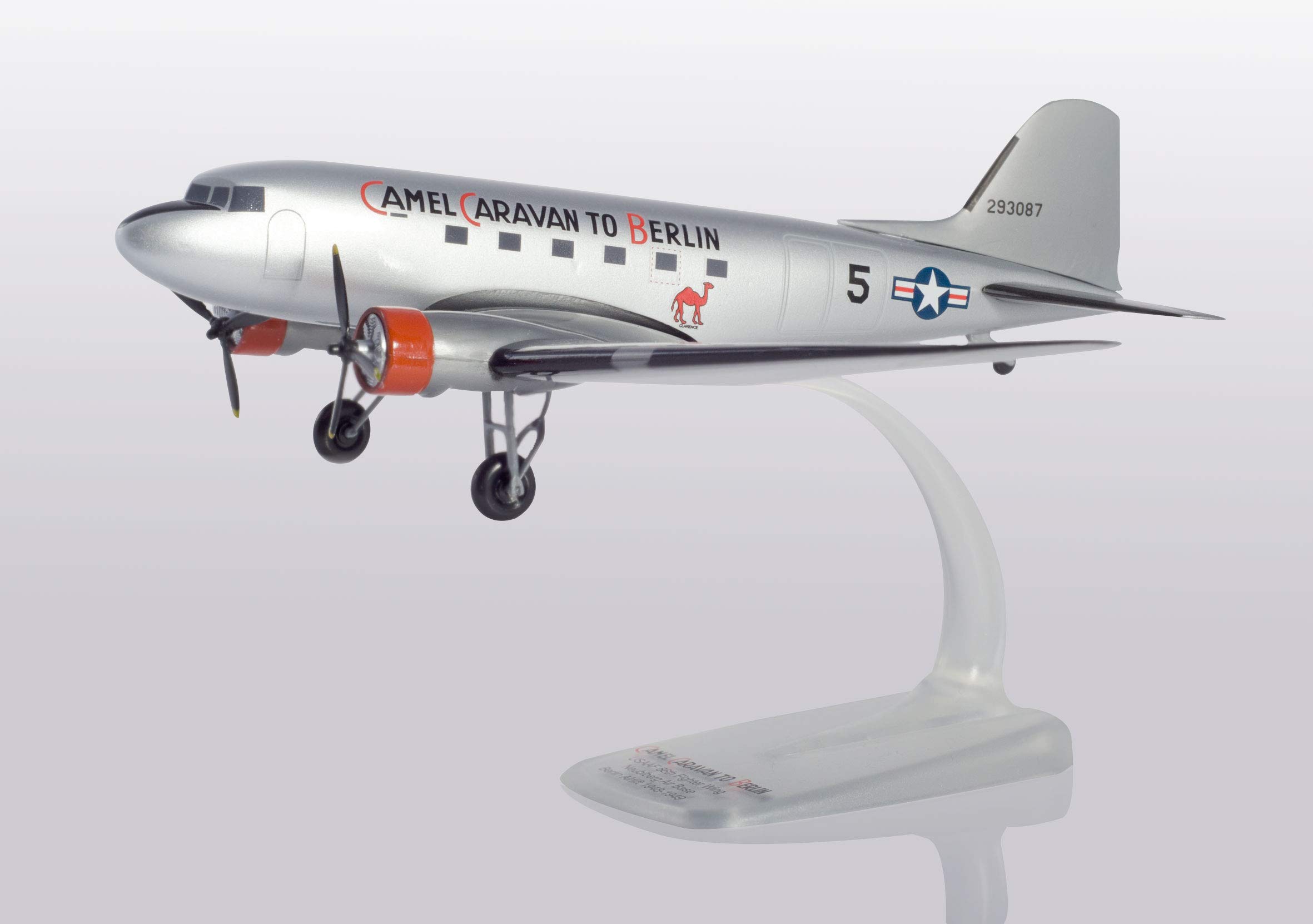 Herpa 612302 U.S. Army Air Force Douglas C-47A Skytrain 86th Wing, 525th Fighter Squadron