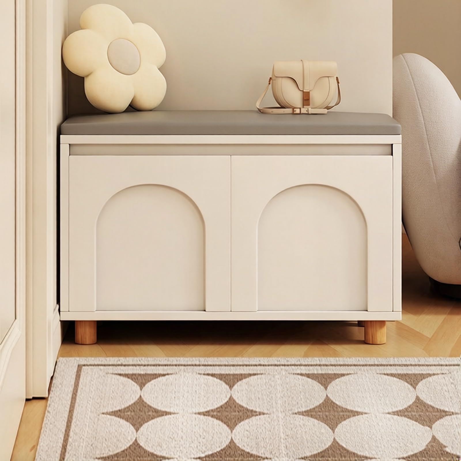 Meubles d'entrée en bois noble avec coussin rembourré et finitions soignées