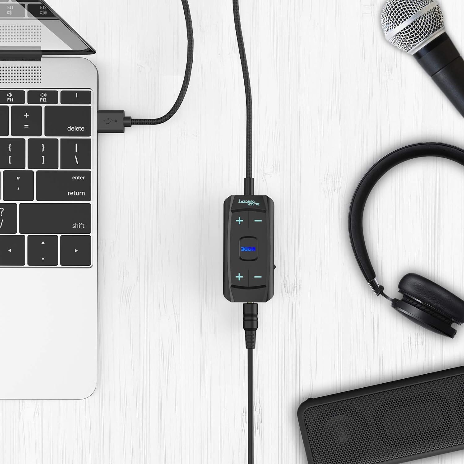 Wired Portable USB External Sound Card with 7.1 Surround Sound Plug and Play Free Driver with 3.5mm Headphone MIC Jack Suitable for Headset PC MAC PS4