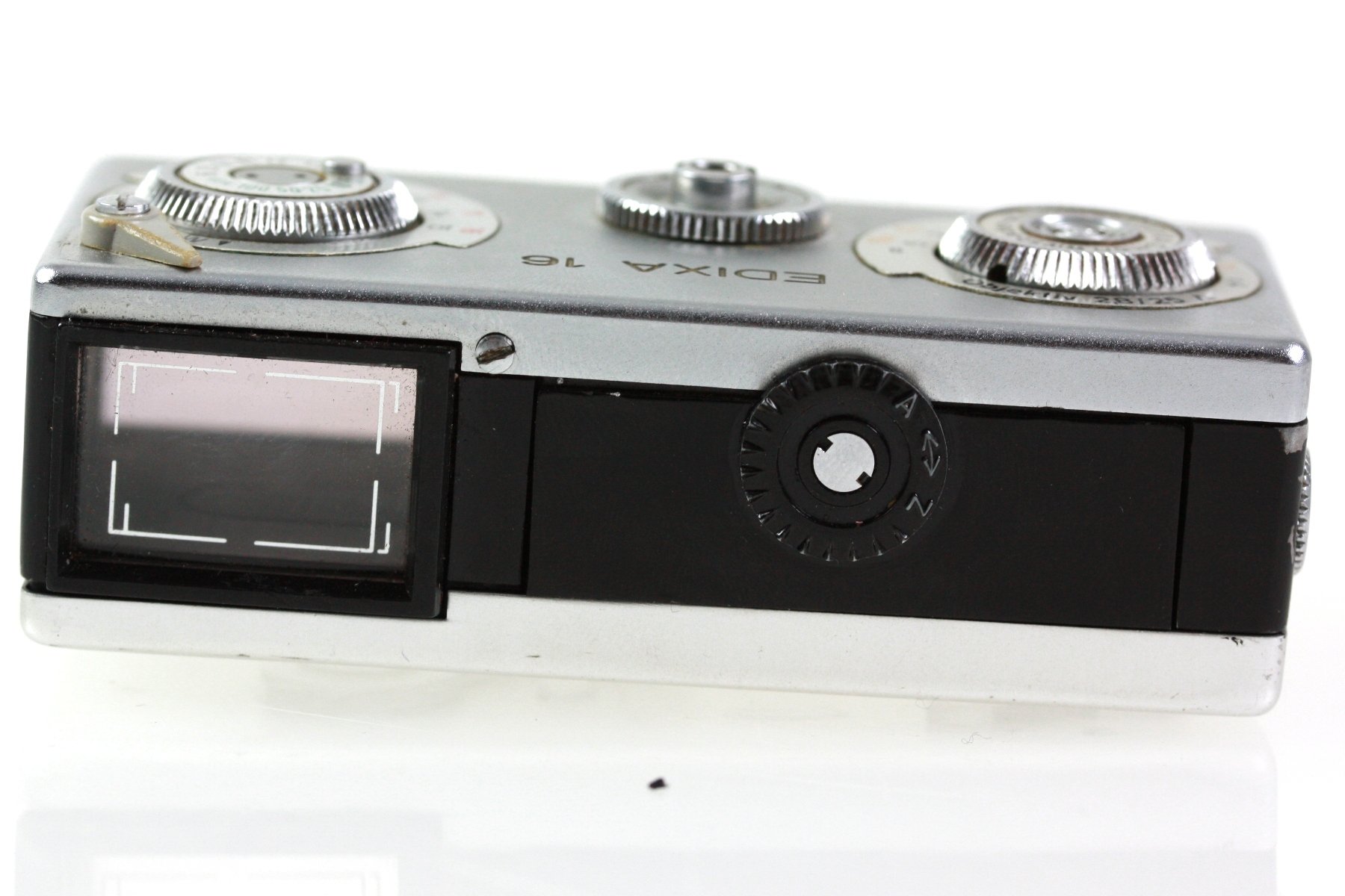 Edixa 16 Camera - Schneider Kreuznach Xenar 1:2.8 25mm Lens