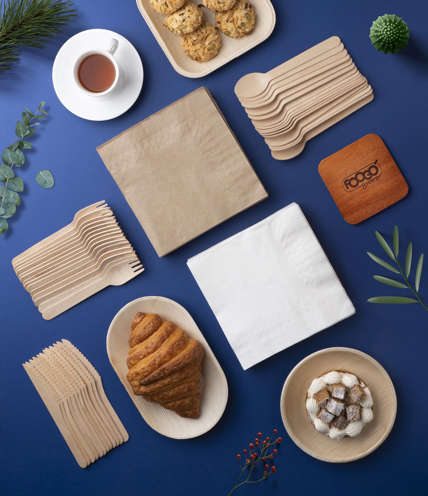 FOOGO Green 250 cubiertos desechables de madera y servilletas marrones sin blanquear, certificado FSC®, 50 tenedores, 50 cuchillos, 50 cucharas, 100 servilletas marrones, servilletas de papel fuerte