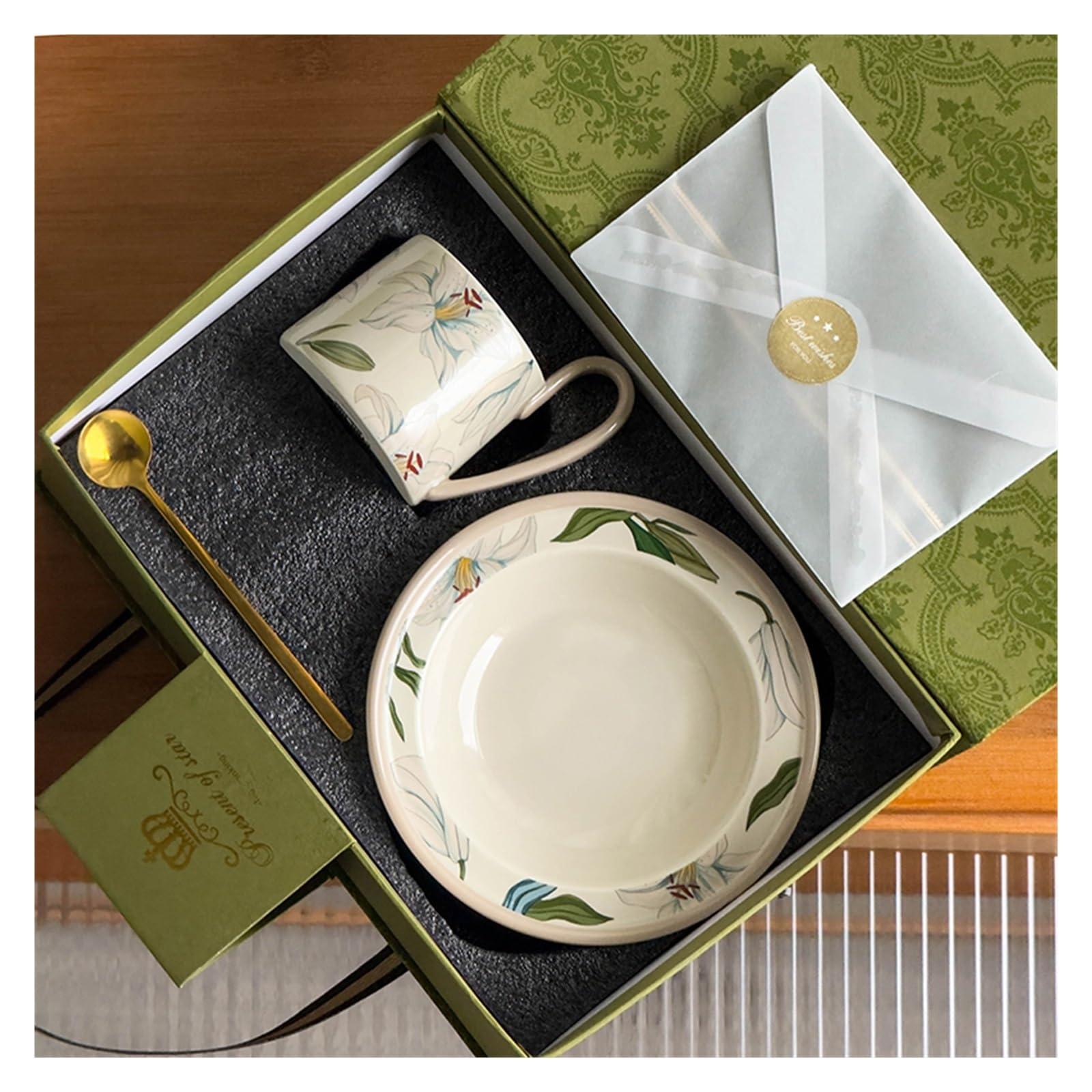 Lily - Ceramiczny zestaw filiżanek do herbaty i kawy ze spodkami w pudełku prezentowym - idealny na popołudniową herbatę i jako prezent (opakowanie 1 szt.)