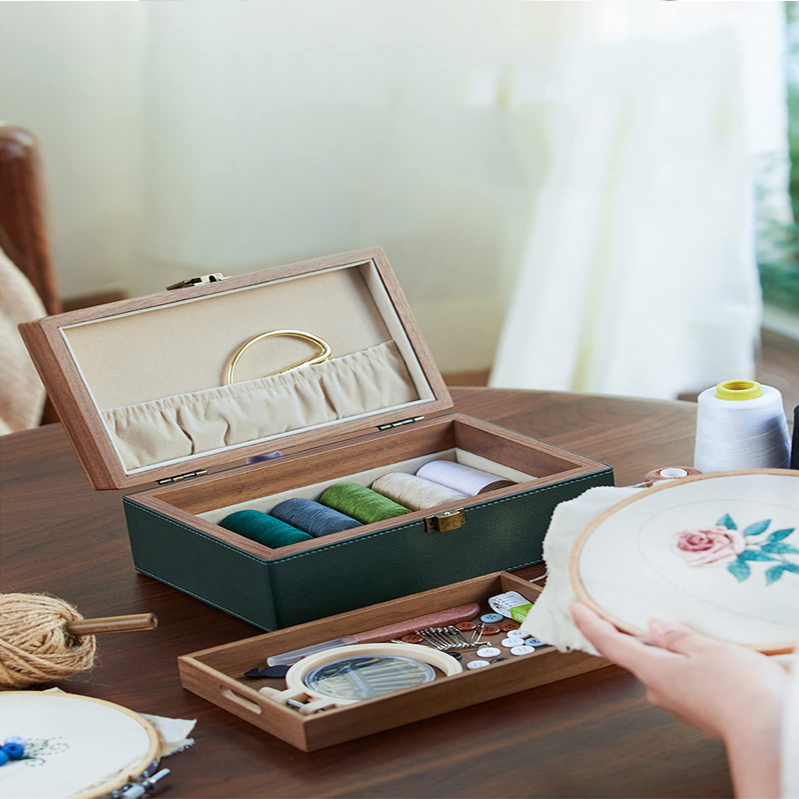 Kit de costura, caja de costura, caja de almacenamiento con herramientas de costura completas, kit de reparación del hogar para principiantes, mujeres, hombres, niñas, caja de costura de chapa de
