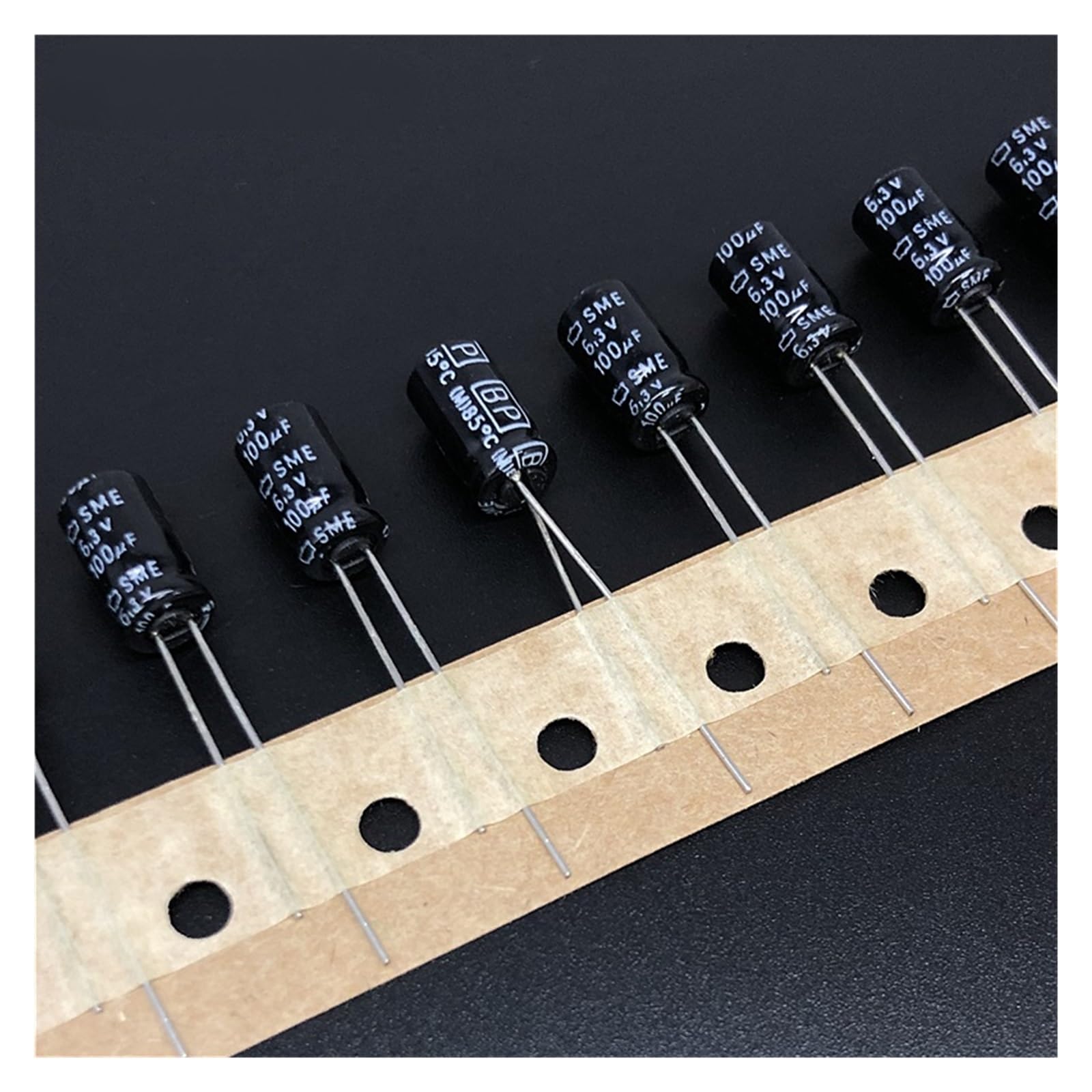 Condensateur bipolaire 100uF 6.3V avec structure non polaire SME-BP 6.3x11mm d'origine
