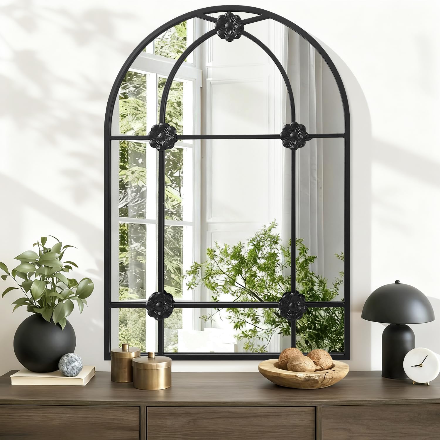 Espejo de pared con arco y detalles florales negros
