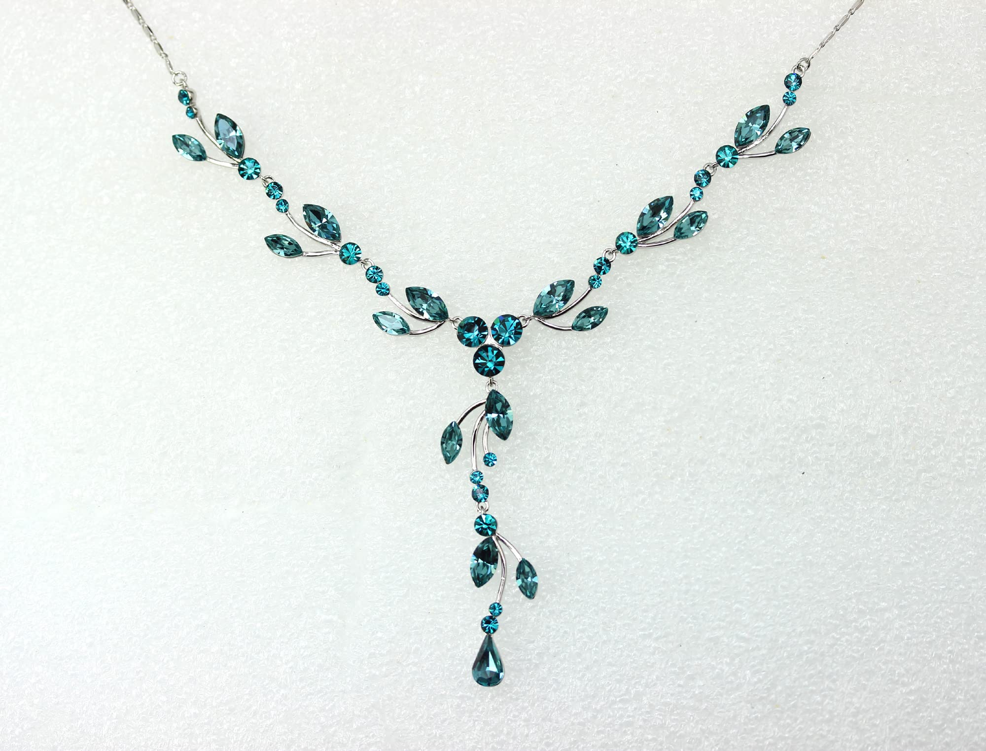 Faship Precioso juego de collar y aretes florales de cristal de diamantes de