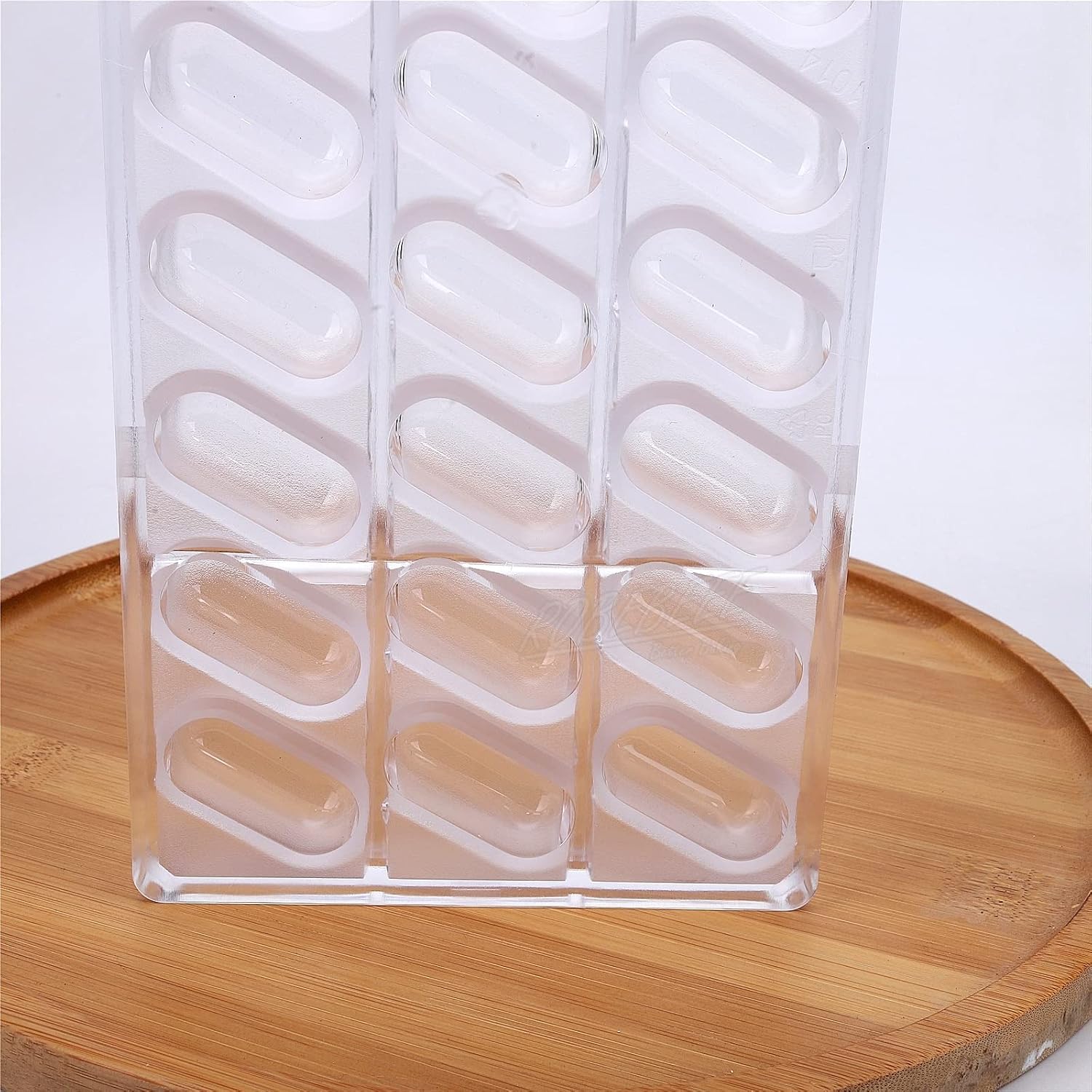 24-Well Oval Pill Shape PC Plastic Chocolate Mold Candy Kids Food Maker Sugarcraft Molding DIY Baking Accessories and Tools