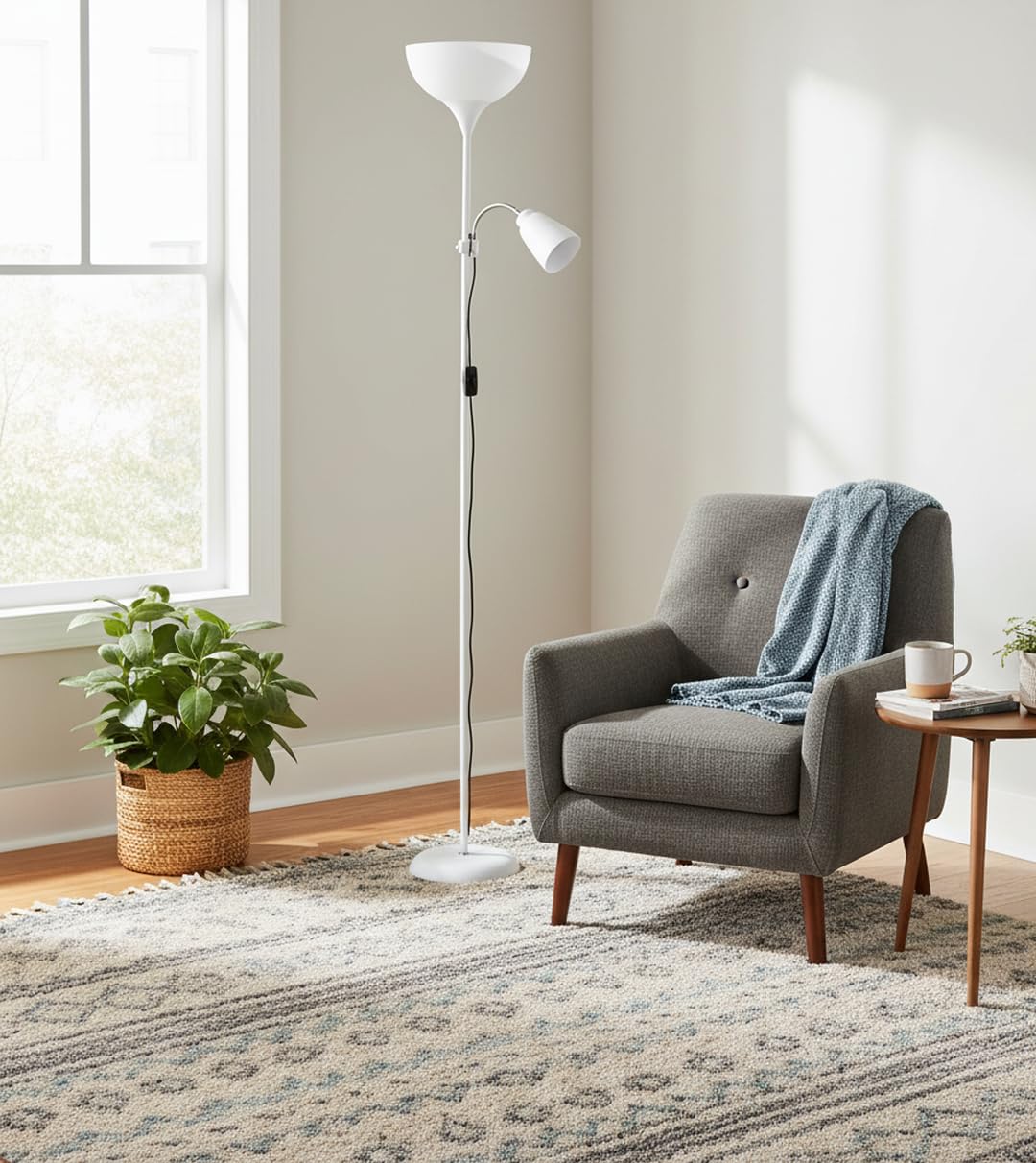 BEL AIR HOME | Lámpara de pie VARESE | 178CM, blanco, aluminio | Brazo lector orientable, doble portalámparas E27 y E14, interruptor deslizante | Iluminación salón moderna y funcional