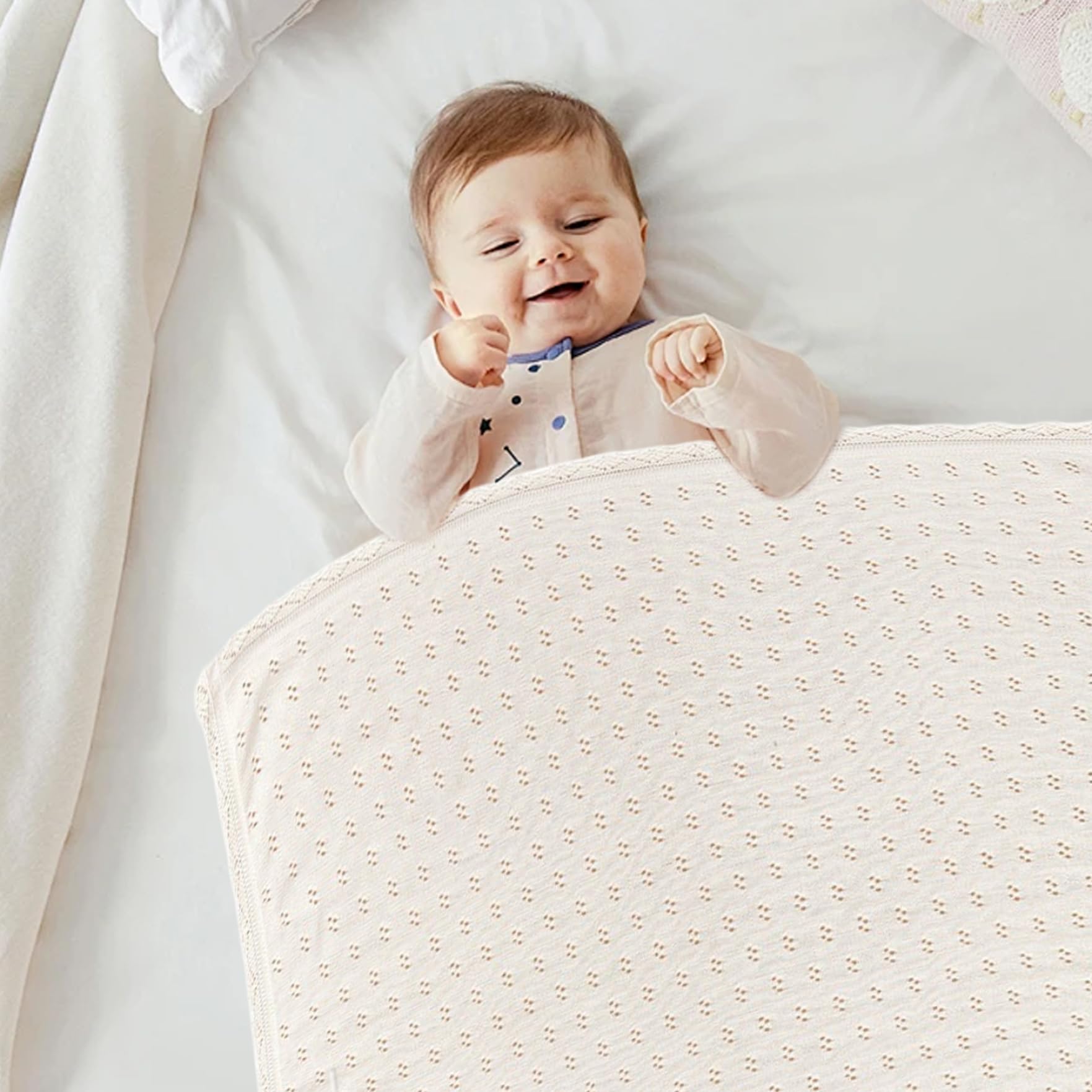 Cellular Blankets Bebé, Manta de algodón Suave y Transpirable de 32 x 39 Pulgadas, edredón de Punto Blanco para bebés recién Nacidos y niñas