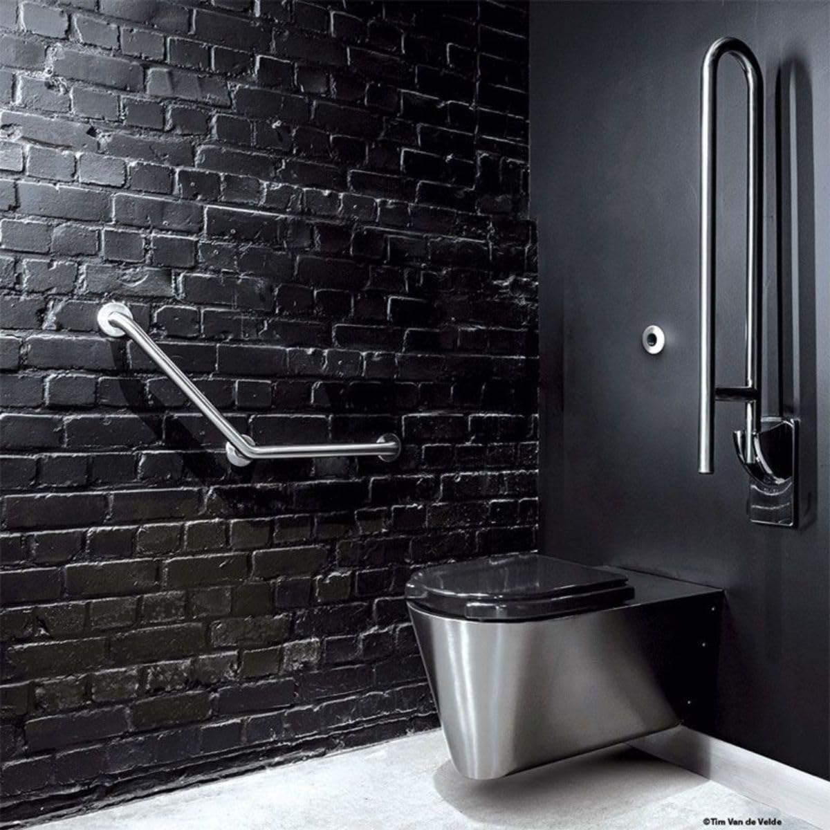 Delabie - Barre d'appui coudée 135° Ø 32 400x400 mm Inox 304 poli brillant