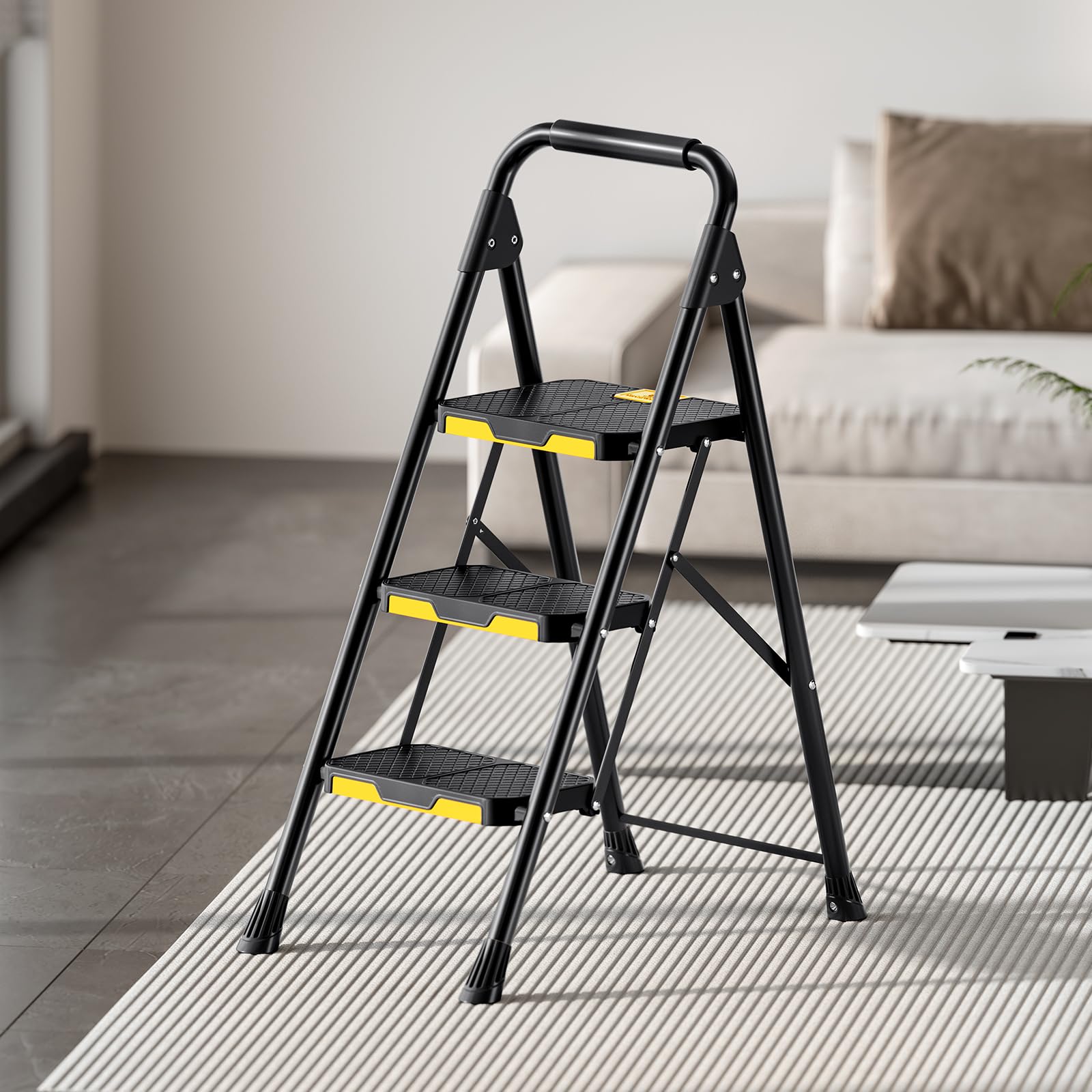 KINGRACK Leiter 3 Stufen, trittleiter 3 Stufen klappbar, haushaltsleiter mit rutschfestem, breitem Pedal und Handläufen, leichte Haushaltsleiter für Küche, Vorratskammer, Schränke, Büro(Schwarz)