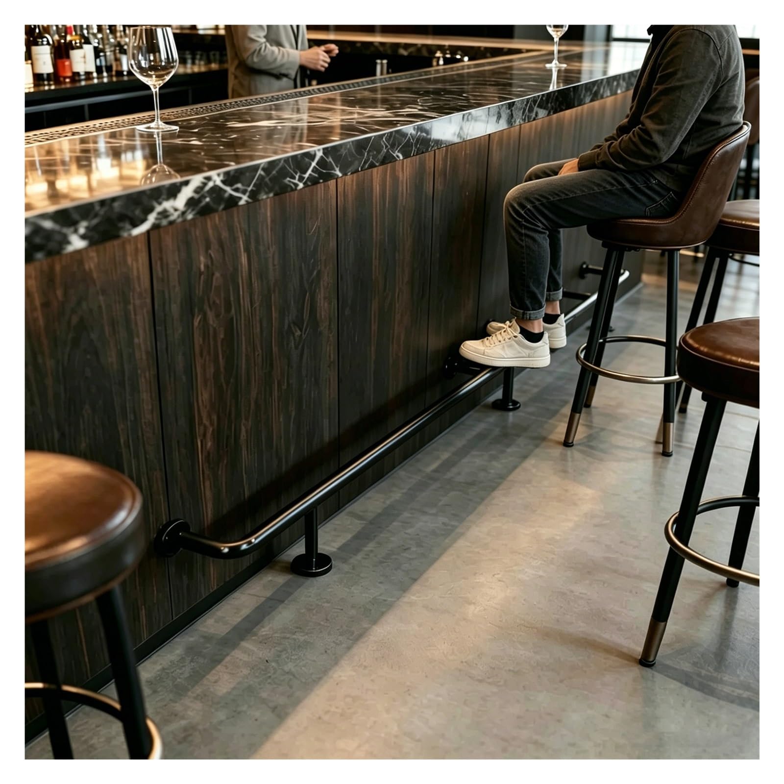 ZJKXJH Stainless Steel Foot Rest Bar for Home Bar and Kitchen Island, Bar Foot Rail Kit with Bracket Hardware, Improve Comfort and Stability(Black,5.6ft/170.7cm)
