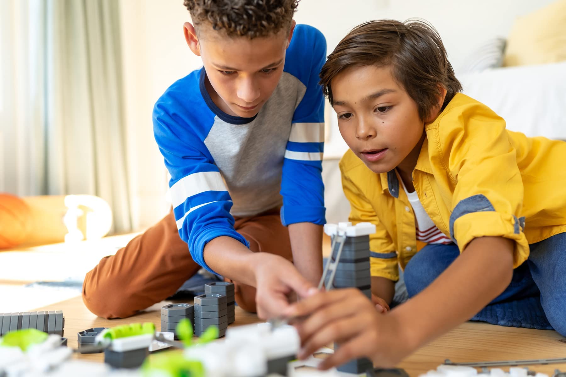 Ravensburger - Calendrier de l'avent GraviTrax -27273-24 Cases Surprises Avant Noël - 62 pièces de Construction - Jeu de Construction - Circuits de Billes - Enfants 8 Ans et Plus -Version française