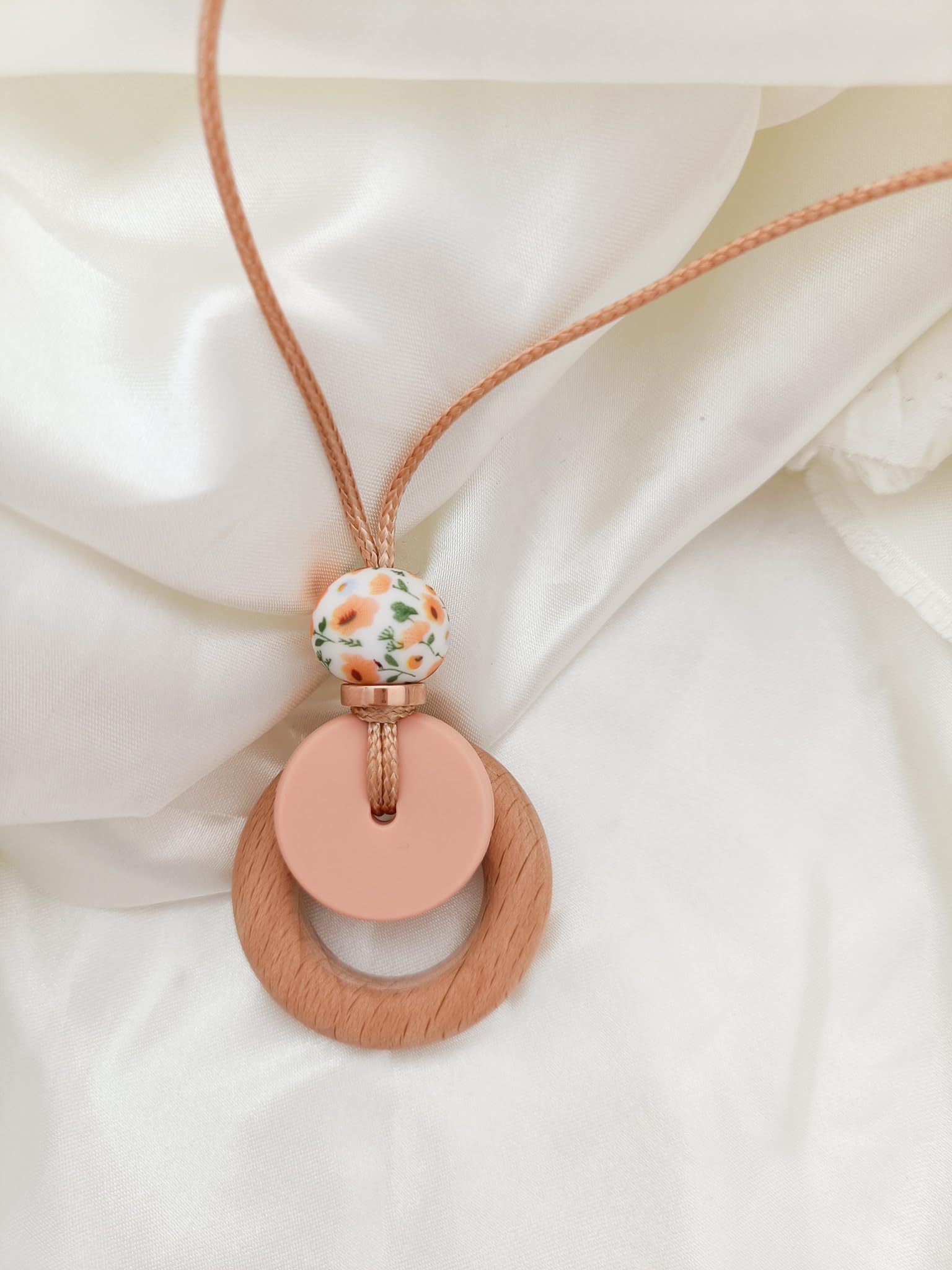 Breastfeeding and Nursing Necklace with Natural Beechwood for Mum and Baby - Floral Textured Feeding Necklace - Pink Nursing Pendant - Image 2
