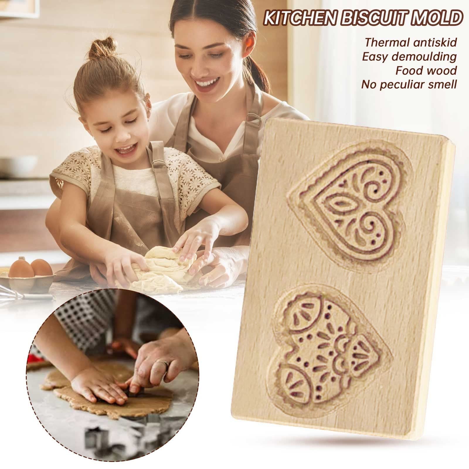 BLOWEST Moule à biscuits en bois sculpté, emporte-pièce de cuisine, tampon à biscuits en pain d'épices, moule à biscuits pour décoration d'été, printemps, cadeaux de Noël (double cœurs), taille M