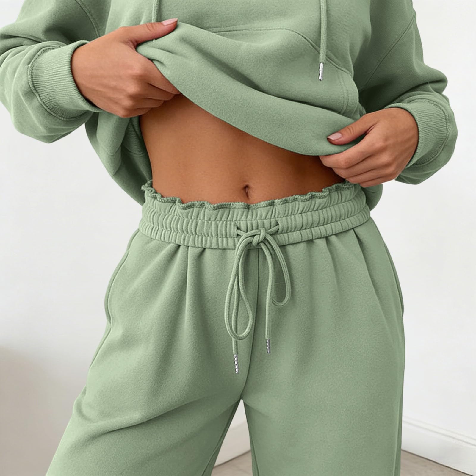 sportivo casual composto da felpa con cappuccio e pantaloni da jogging a gamba larga, ideale per l'autunno e l'inverno, comodo e pratico.