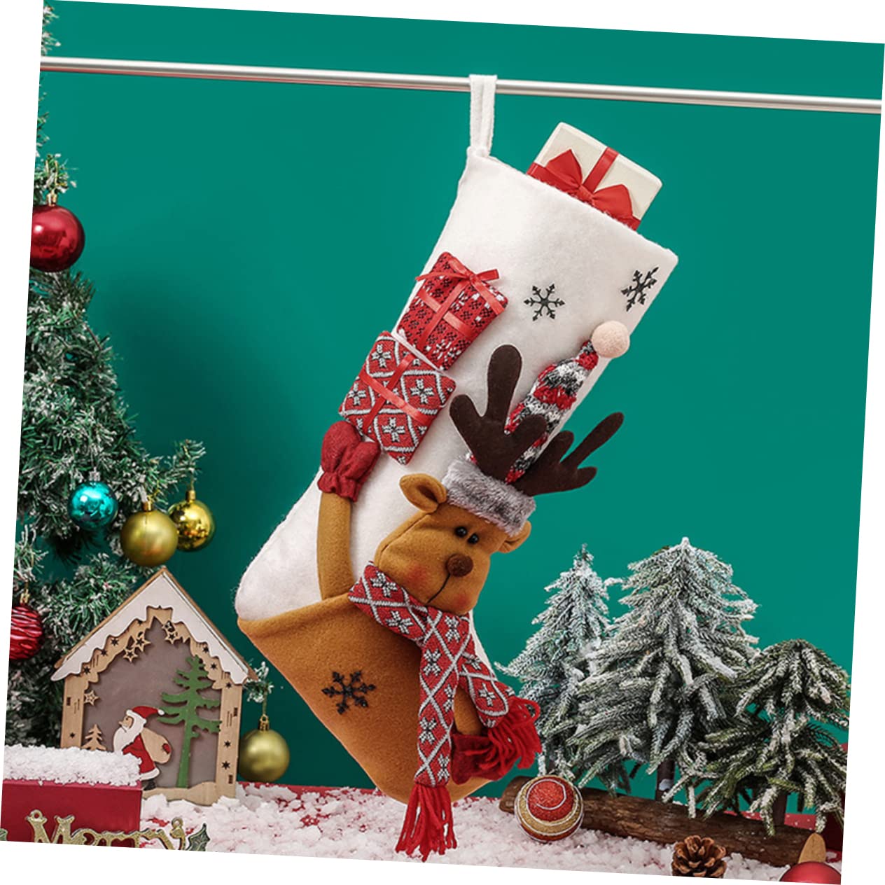 TOPBATHY 3 Medias Navideñas Decorativas para Colgar Calcetines Navideños con Temática Festiva Cálida