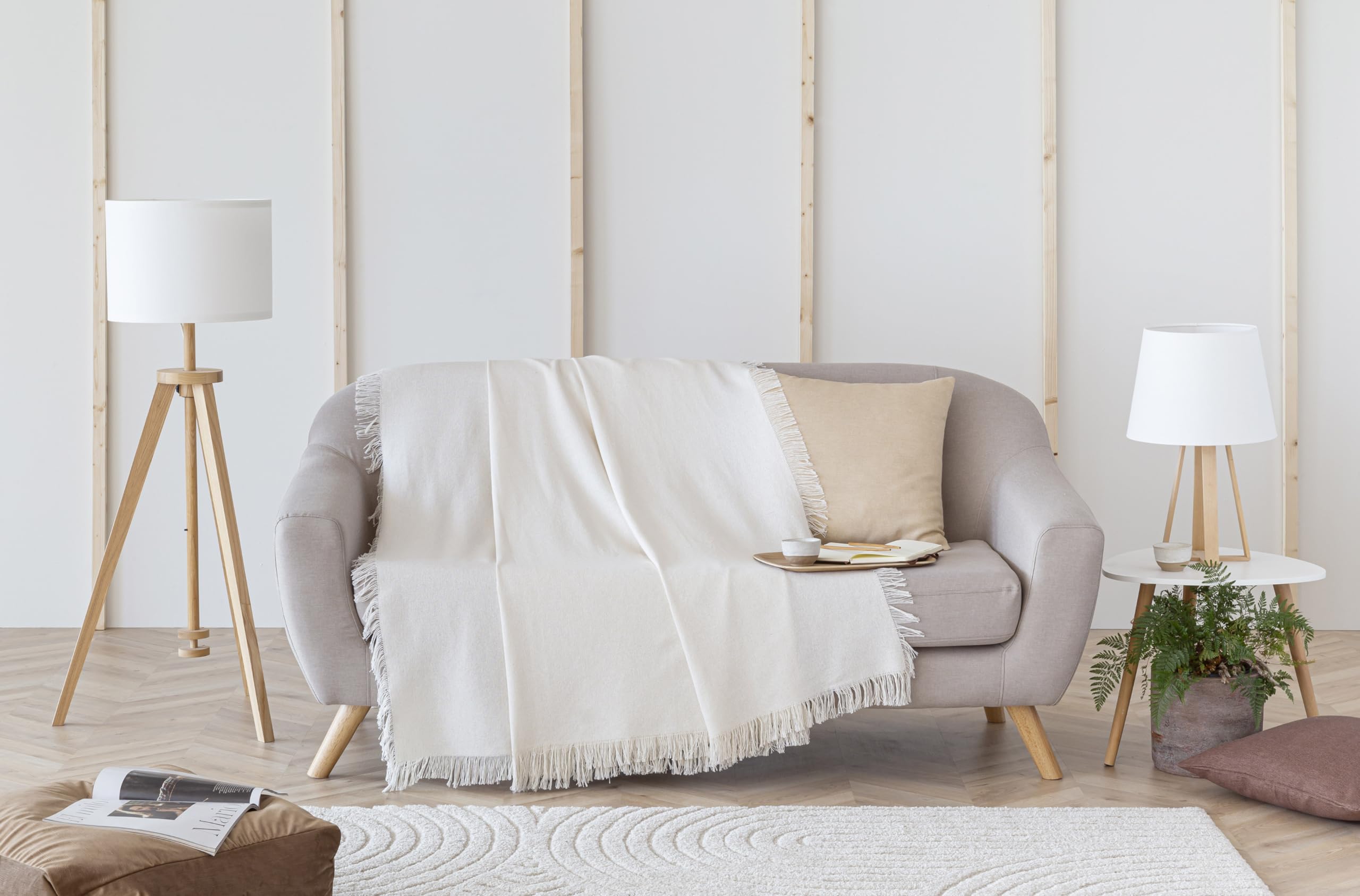 Todocama - Colcha Multiusos Sofa, Manta Foulard, Plaid para Cama, Cubresofa Cubrecama, Jarapas, Fabricado en España, Clásica. (125x180cm, Crema)