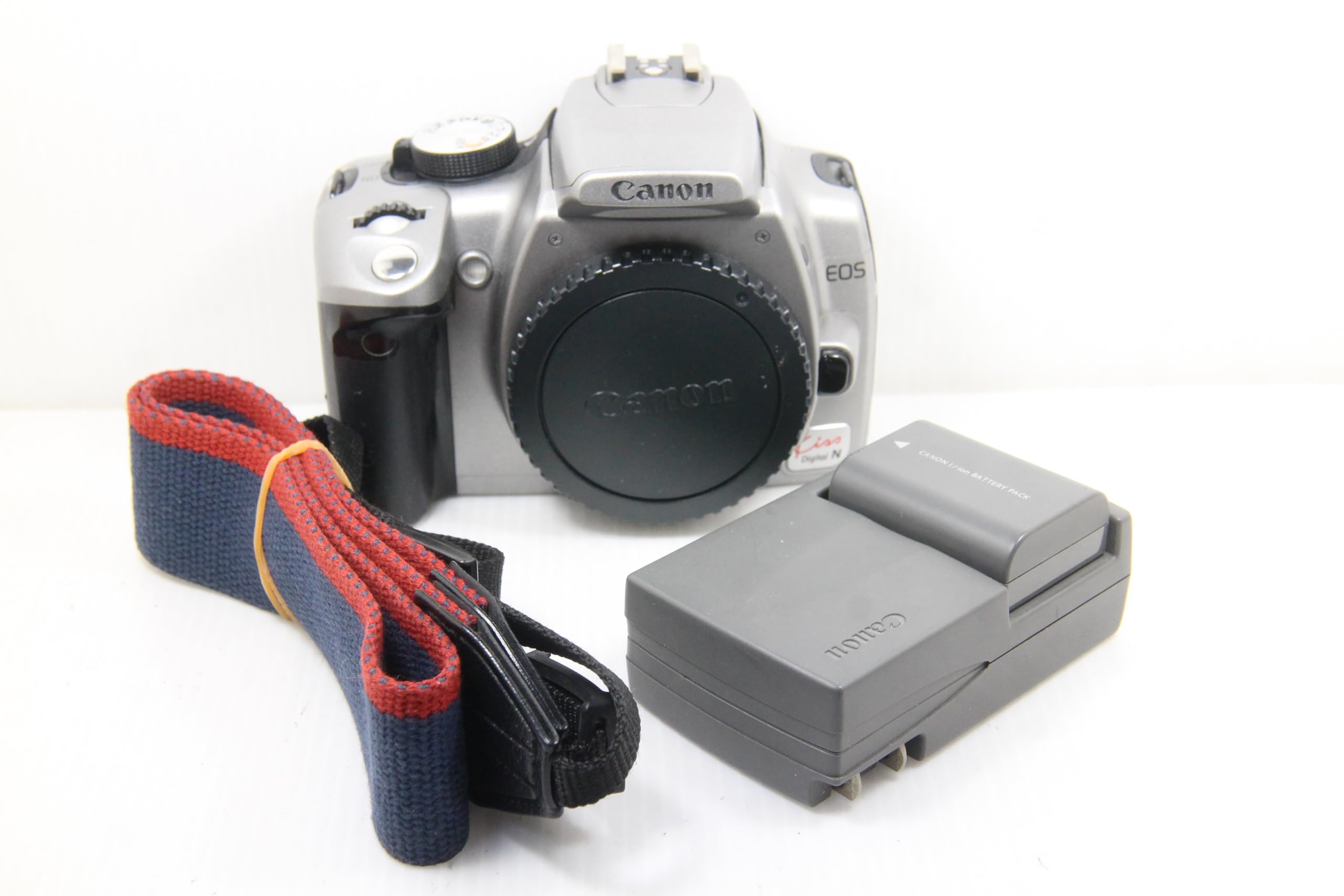 キャノン EOS Kiss N✨一眼レフカメラ✨コスパ◎✨最初の一台✨ ✨ Canon EOS kiss N 一眼レフ カメラ 最初の一台に キヤノン