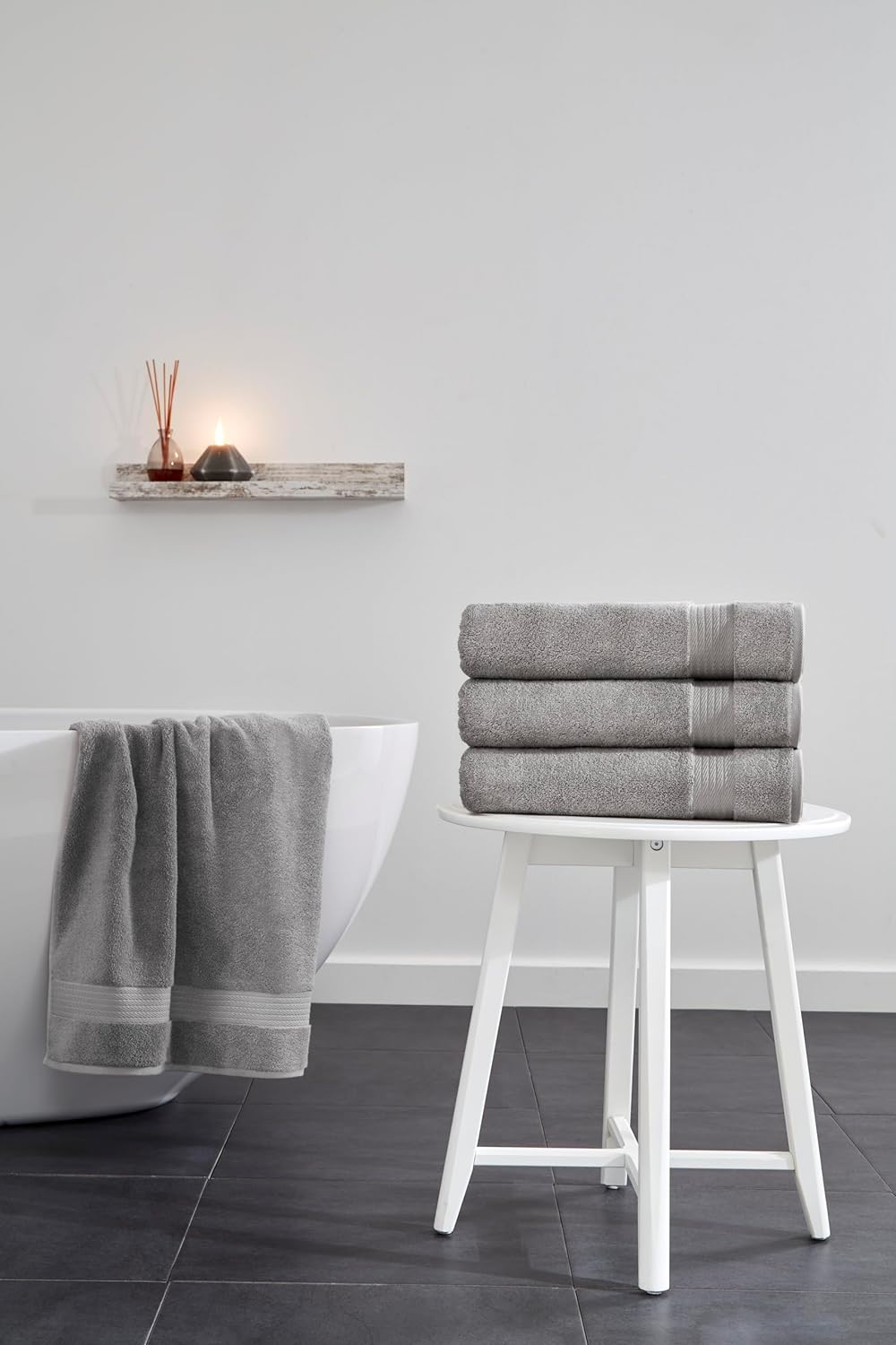 Ozdilek 4-Piece Bath Towels, 30x60 550 GSM 100% Turkish Cotton, Luxury Quick Dry, Extra Large, Fade-Resistant, Eco-Friendly, Spa Towel, Comfortable (Light Grey)