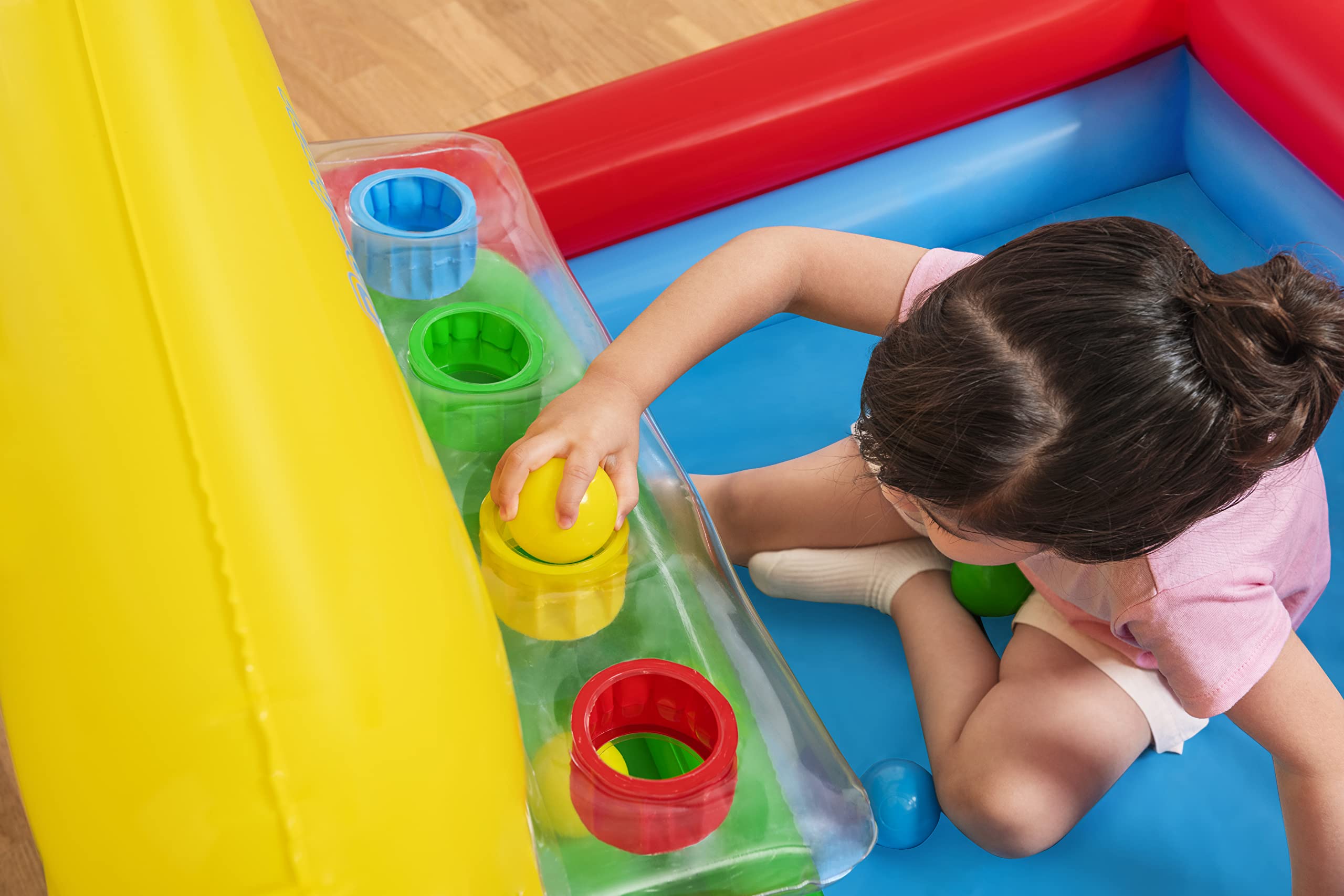 41" x 37" x 24"/1.04m x 94cm x 61cm Sort N' Play Ball Pit