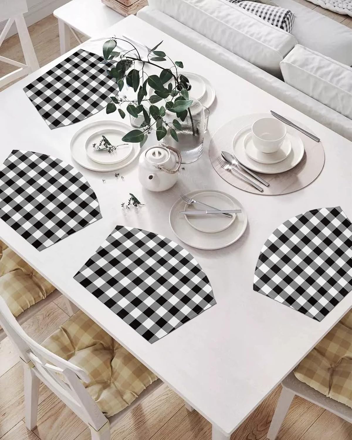Black and White Checkered Placemats Set of 4 for Dining Table, Woven Round Table Placemats, Farmhouse Buffalo Plaid Table Mats Washable Wedge Placemat Indoor/Outdoor Patio Kitchen Décor