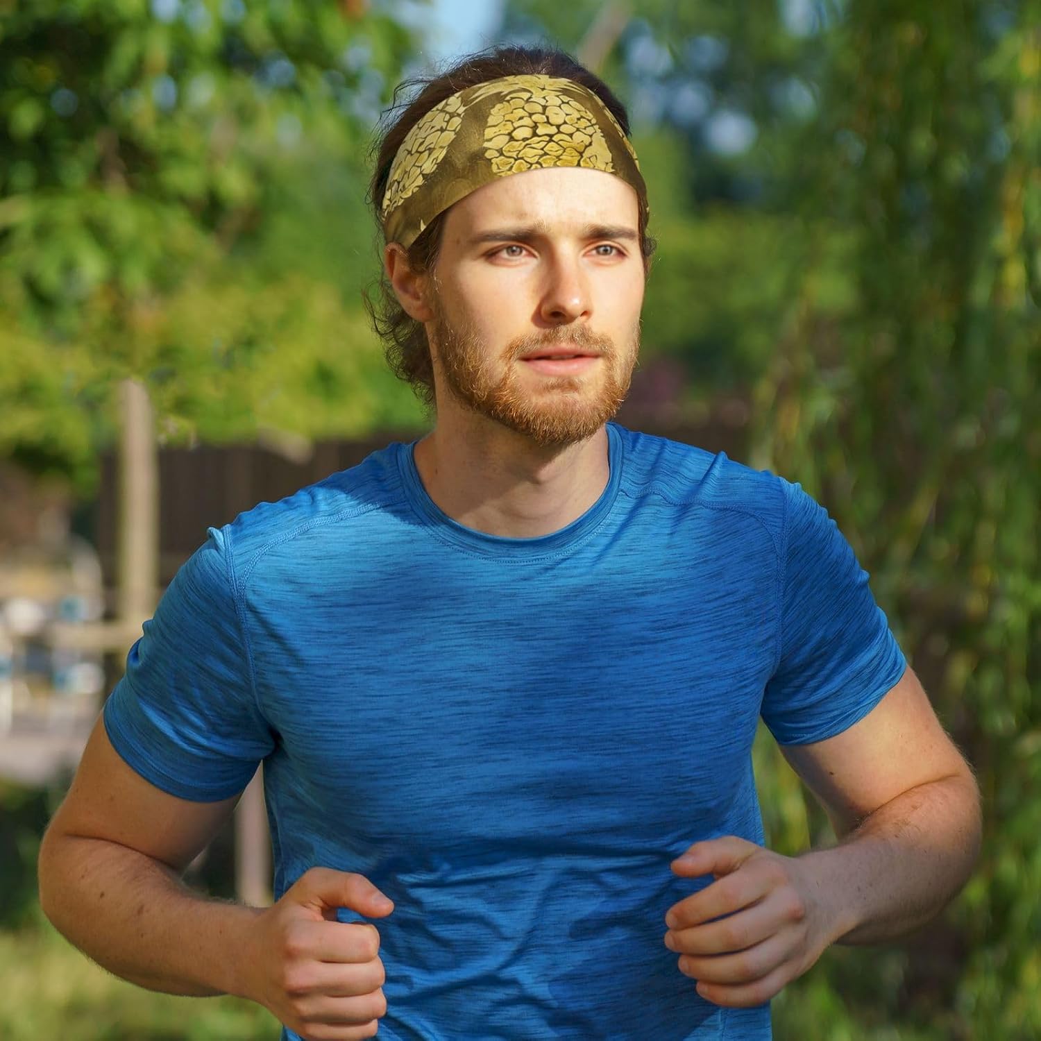 Gold Pineapple Background Print Ultra-Soft Elastic Headband Sports Running Gym Outdoor Activities Gifts Headwear
