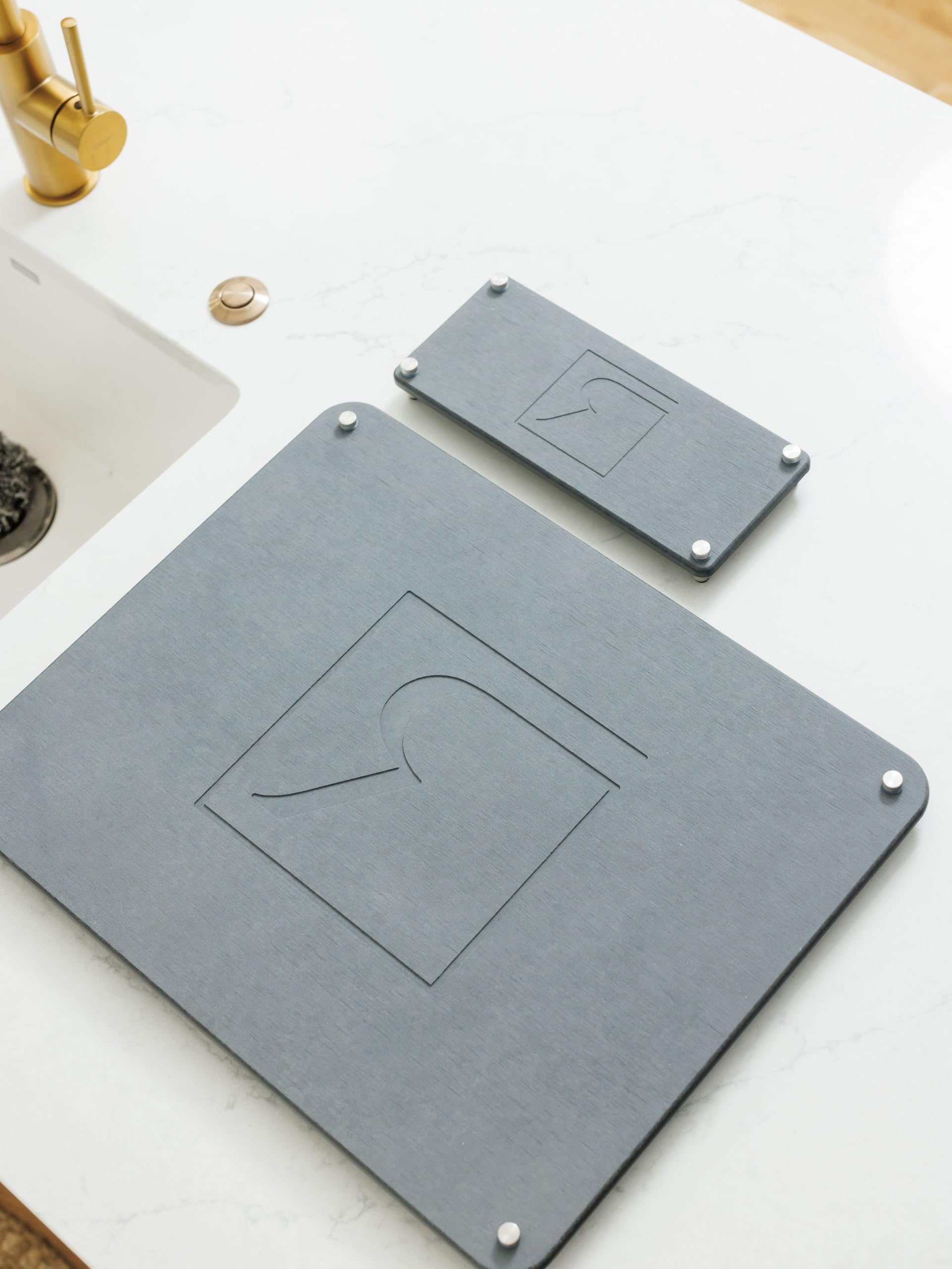 Large Stone Dish Drying Mat for Kitchen Counter - Fast Drying Dish Mats, Absorbent Diatomaceous Earth Mats for Dishes, Size 19.7"x15.7" Ashen Grey Surface with Matching Sink Caddy, Non-Slip Feet