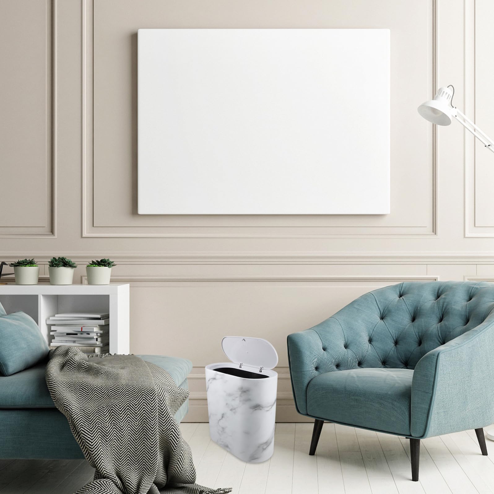 Hemobllo Spazzatura con Finitura Effetto Marmo Raffinato Bidone con Coperchio in Plastica Stretto Capacità Moderata, Design Salvaspazio per Cucina e Camera da Letto