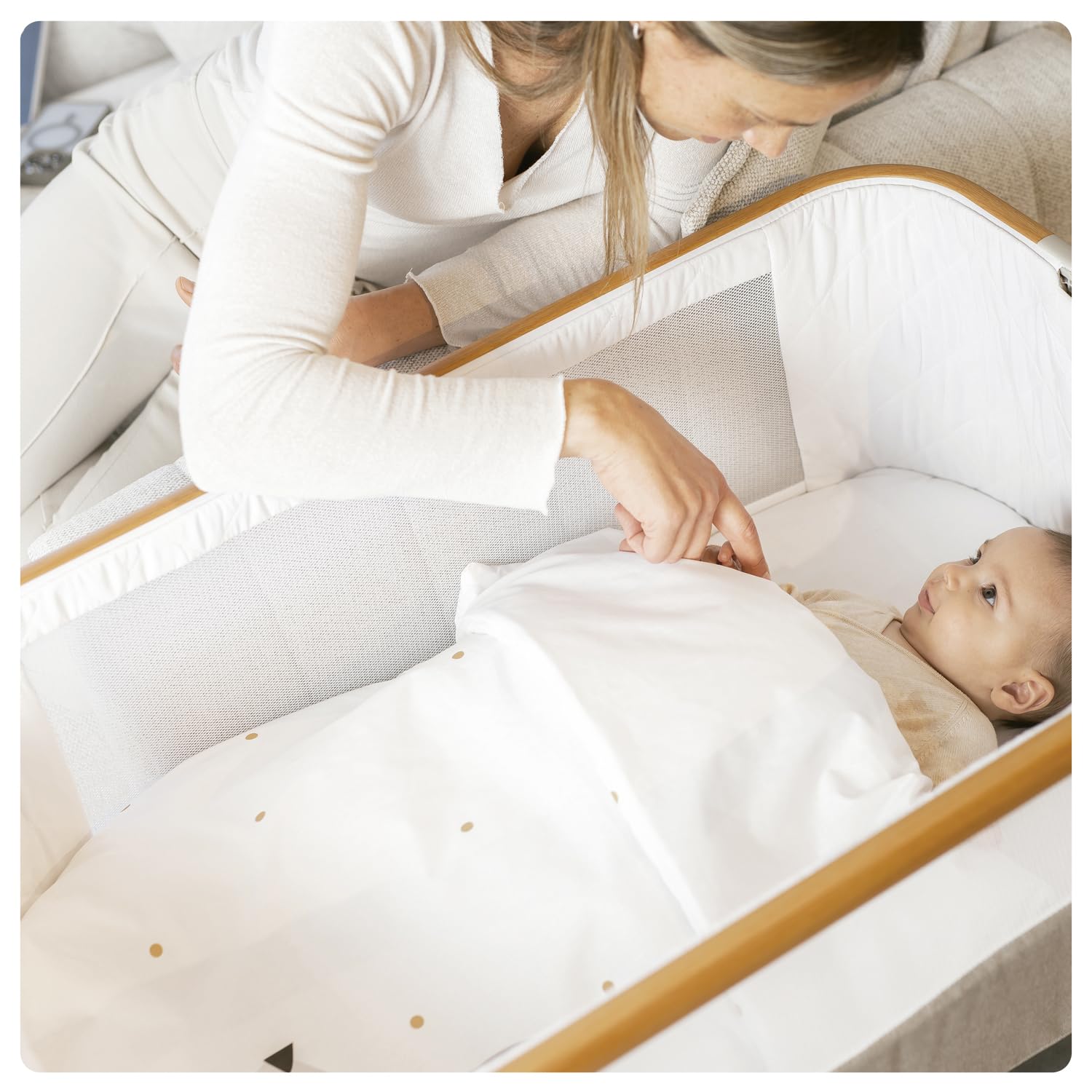 Olmitos - Minicuna de Colecho Stella – Cuna Bebé 2 en 1 Desde el Nacimiento, Altura Ajustable, Lateral Abatible, Incluye Edredón y Bajera - con mosquitera (Gris)