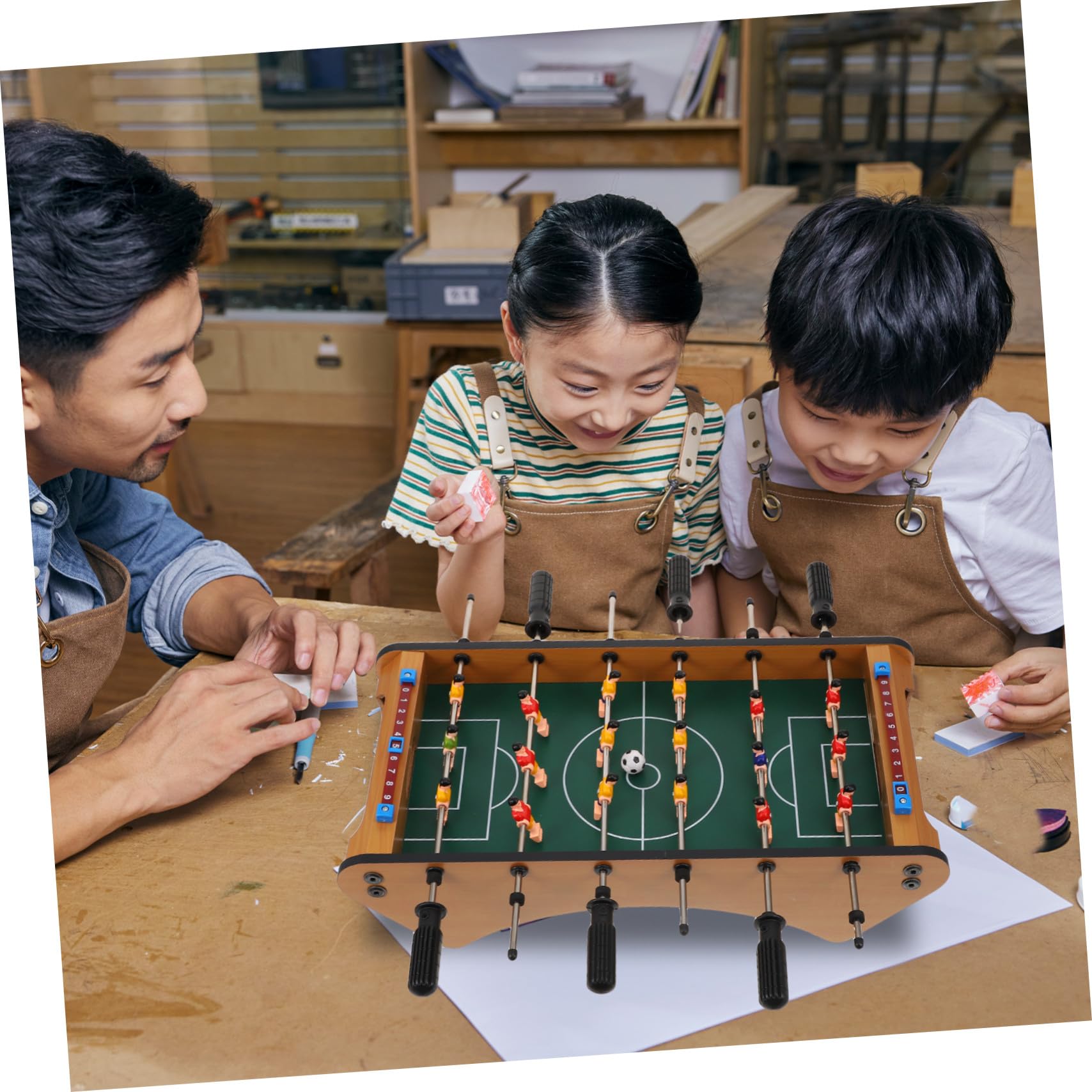 Gioco da Tavolo Calcio Balilla per Ragazzo Ragazza e Famiglie, Plastico Resistente Verde, Miglioramento Coordinazione Mano-occhio, Gioco Interattivo per Casa
