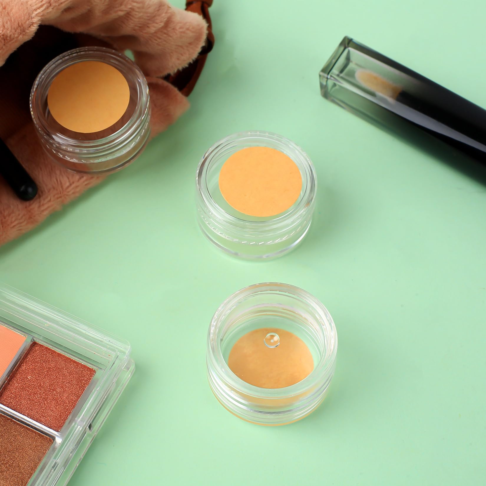 71 Pz Barattolini Plastica Piccoli con Tappo, 5ML Mini Barattoli per Campioni, Vasetti Piccoli per Cosmetici, Barattoli da Viaggio Campioncini Creme, Contenitori per Creme + Raschietto/Etichette