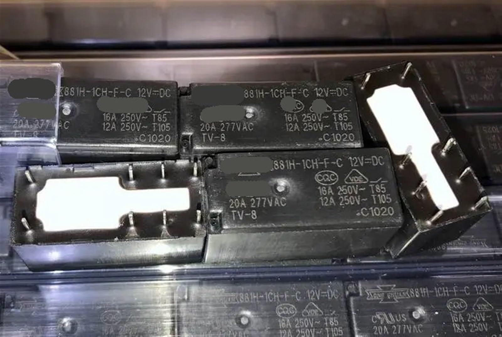 Relé electromecánico 115F-1C-8P-12V-20A de 8 patillas 2