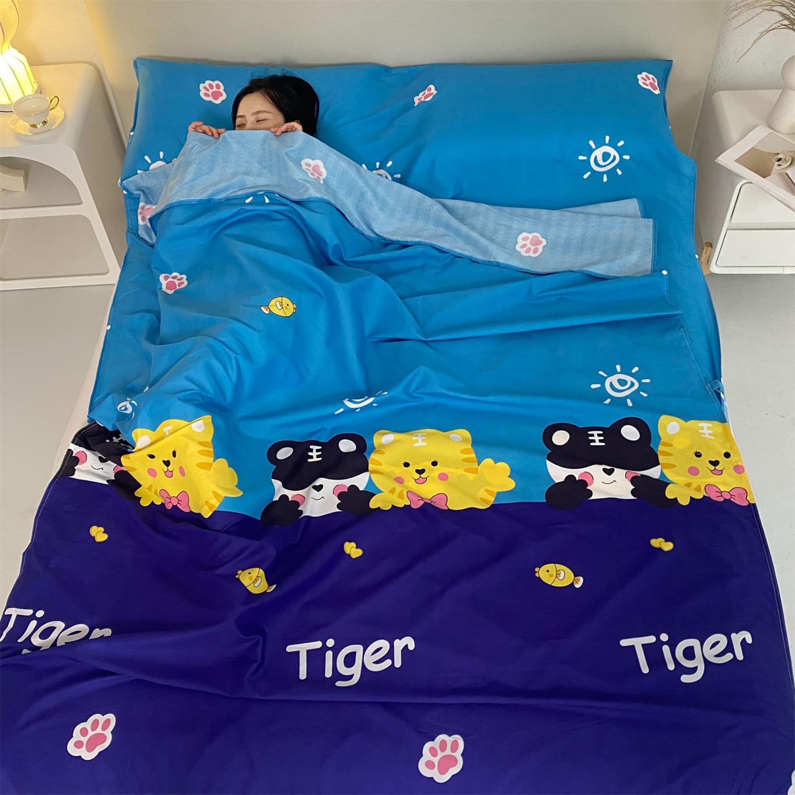 Highdi Sleeping Bag Liner Travel, Sleeping Bag Liners for Adults Portable Lightweight Sleeping Bag Soft Prevent Dirty Sleep Bag Liner with Pillow Slot for Hostels (Tiger,200 * 210)