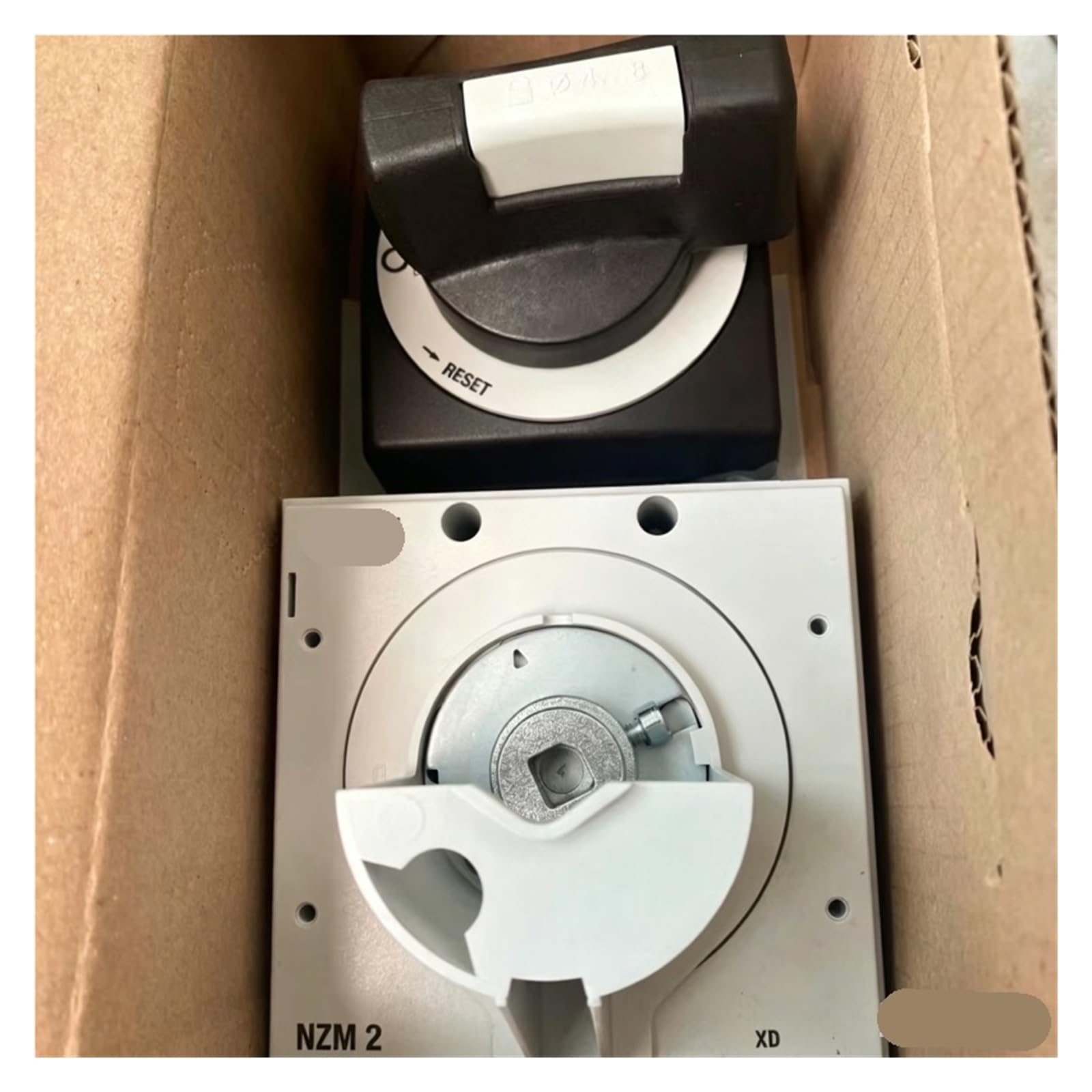 CLBSWYEJK 1pcs NZM3-XTVD DILM32-10(RDC24) Circuit Breaker Handle(DILM32-10)