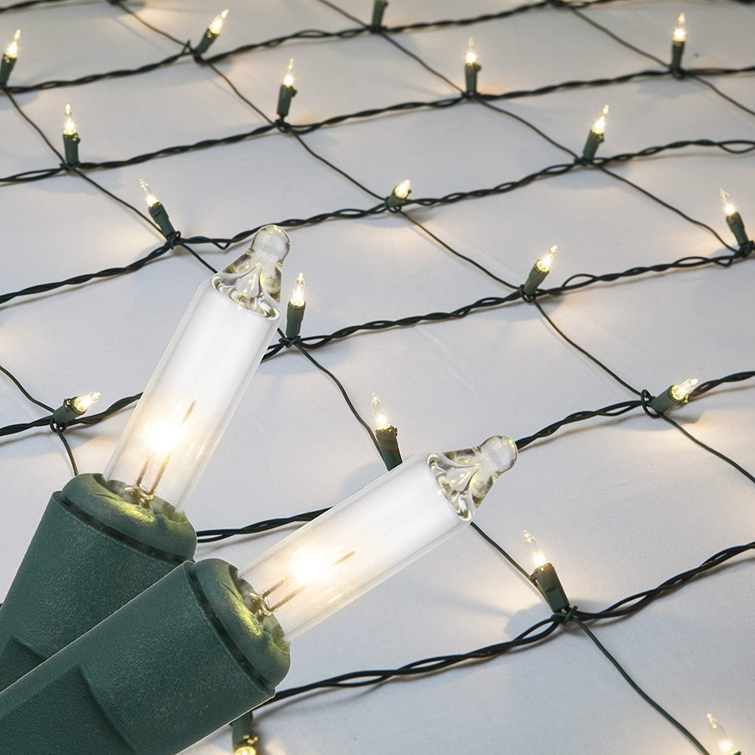 Kringle Traditions Outdoor Clear Christmas Net Lights, 150 Count Christmas Lights on Green Wire, 4 x 6 ft Decorative Holiday Lighting for Hedges & Bushes