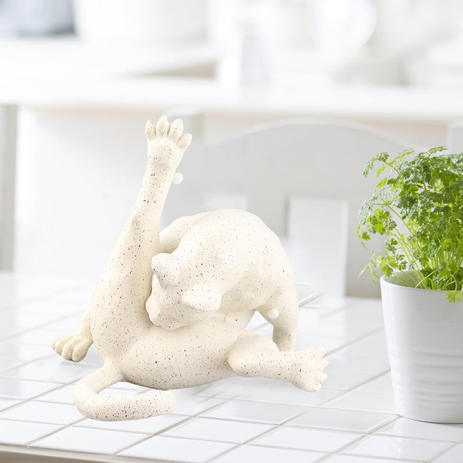 NFNSIG No Shame Cat Sculpture, Funny Cat Figurine, Cat Licking Butt Figurine, Cute Cartoon Resin Cat Statue, Animal Figurine, Cat Statues Home Decor Desk Decoration, Cat Gifts for Cat Lovers