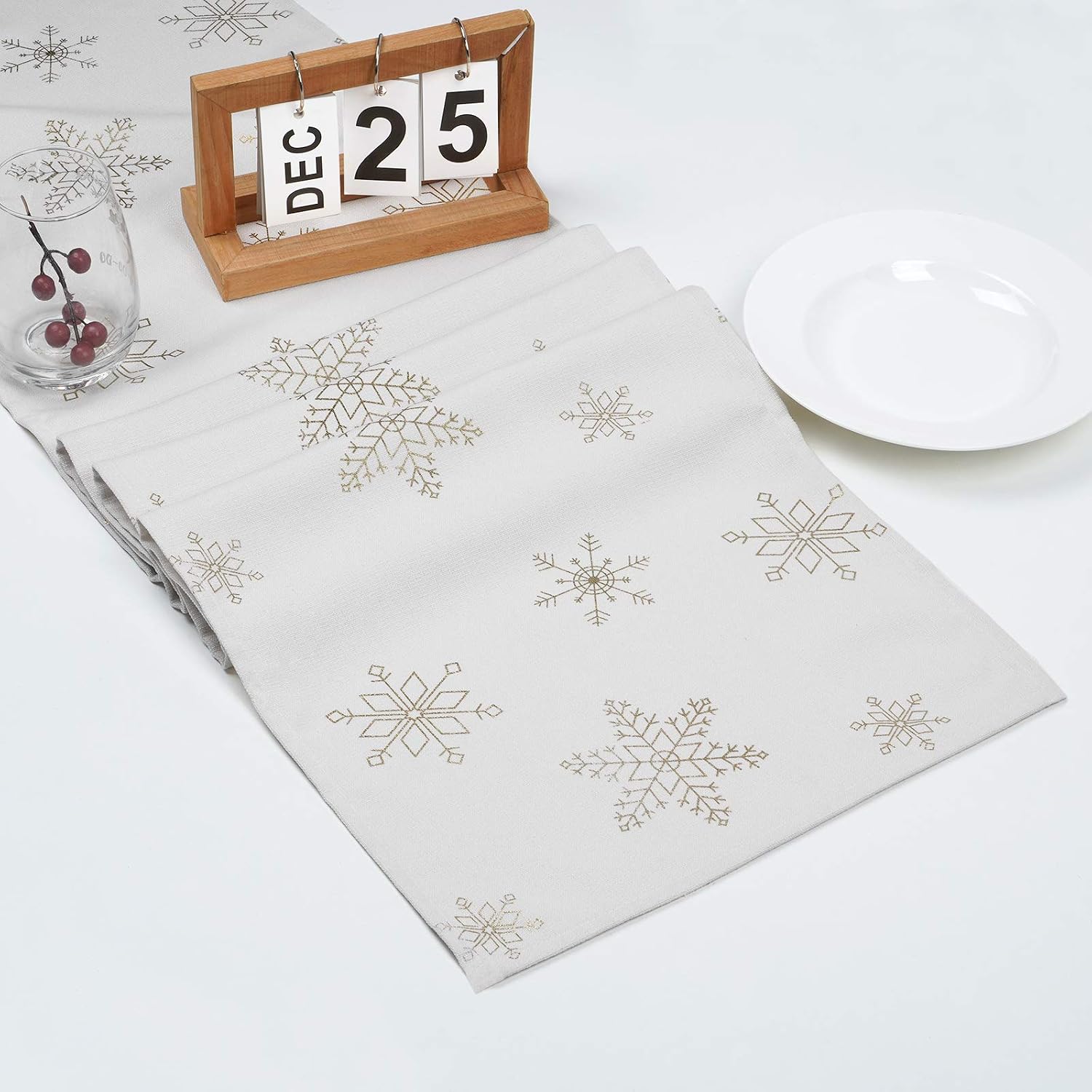 Lіmіtеd Dіѕсоunt Alishomtll Merry Christmas Table Runner with 4 Placemats, White Snowflake Table Runners, Gold Stamping Printed Table Mats Set for Xmas Decoration, Dinner Parties, Gift Rеvіеw Alishomtll Merry Christmas Table Runner with 4 Placemats, White Snowflake Table Runners, Gold Stamping Printed Table Mats Set for Xmas Decoration, Dinner Parties, Gift