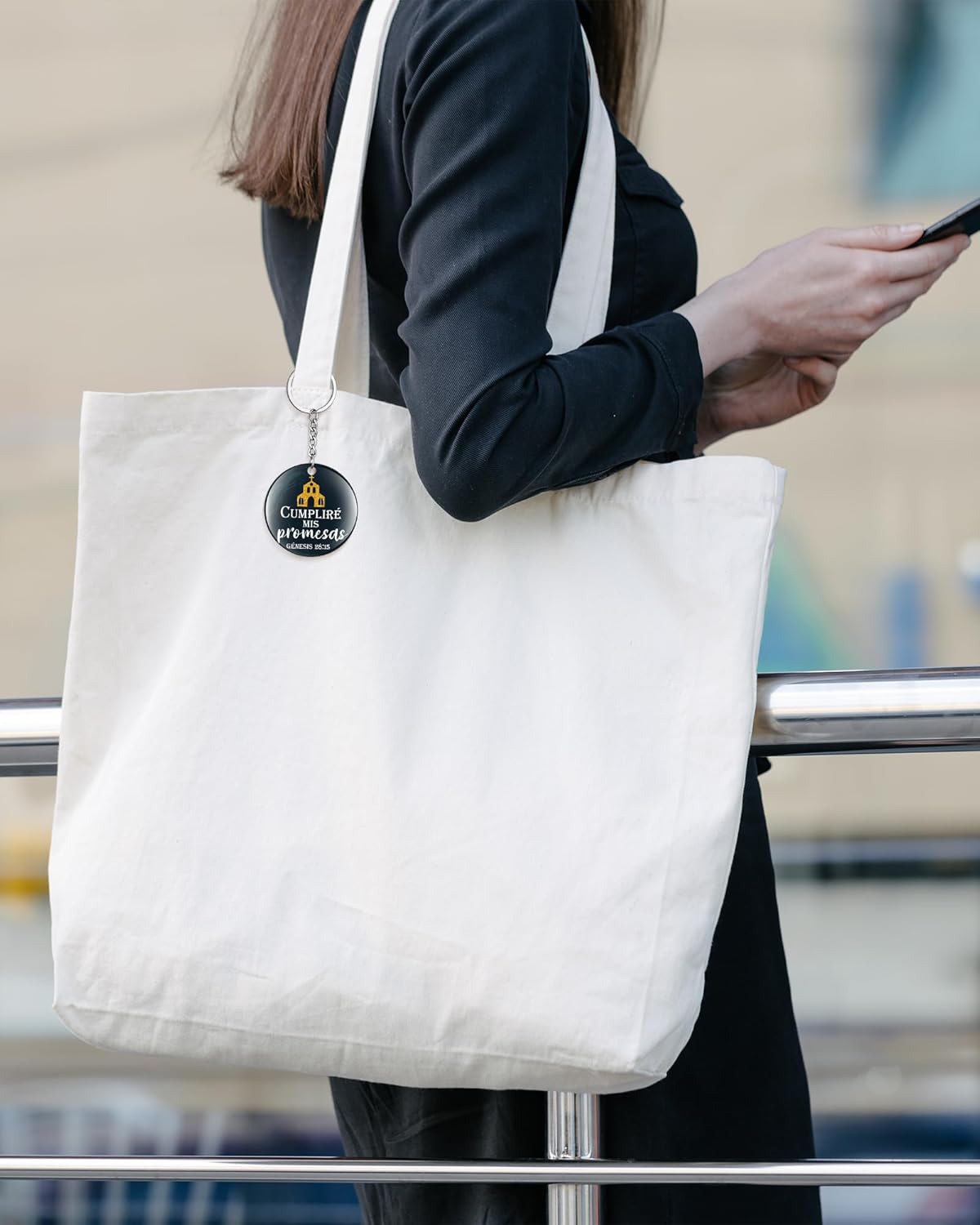 Sureio 48 Pcs Spanish Christian Keychain Gifts Bible Verse Inspirational Keychain Bulk Religious Party Gifts for Women Men - Image 6