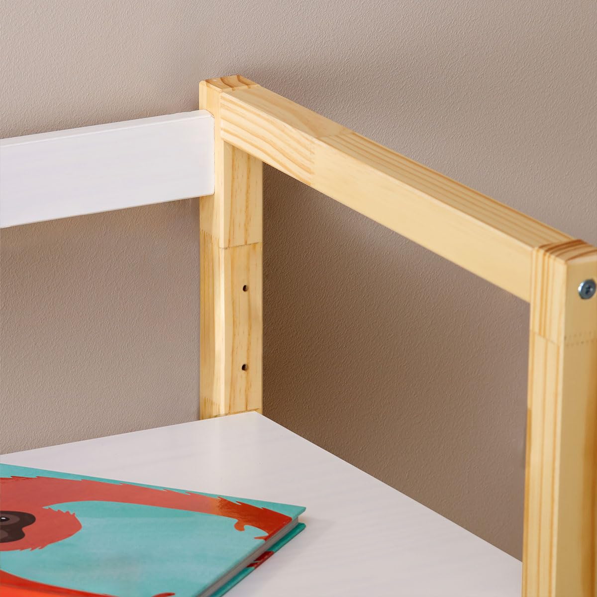 IDIMEX Kinderschreibtisch SUZA höhenverstellbar Massivholz Natur/weiß - Tischplatte in 4 Höhen verstellbar, ideal für kleine Räume, minimalistisches Design im Montessori-Stil