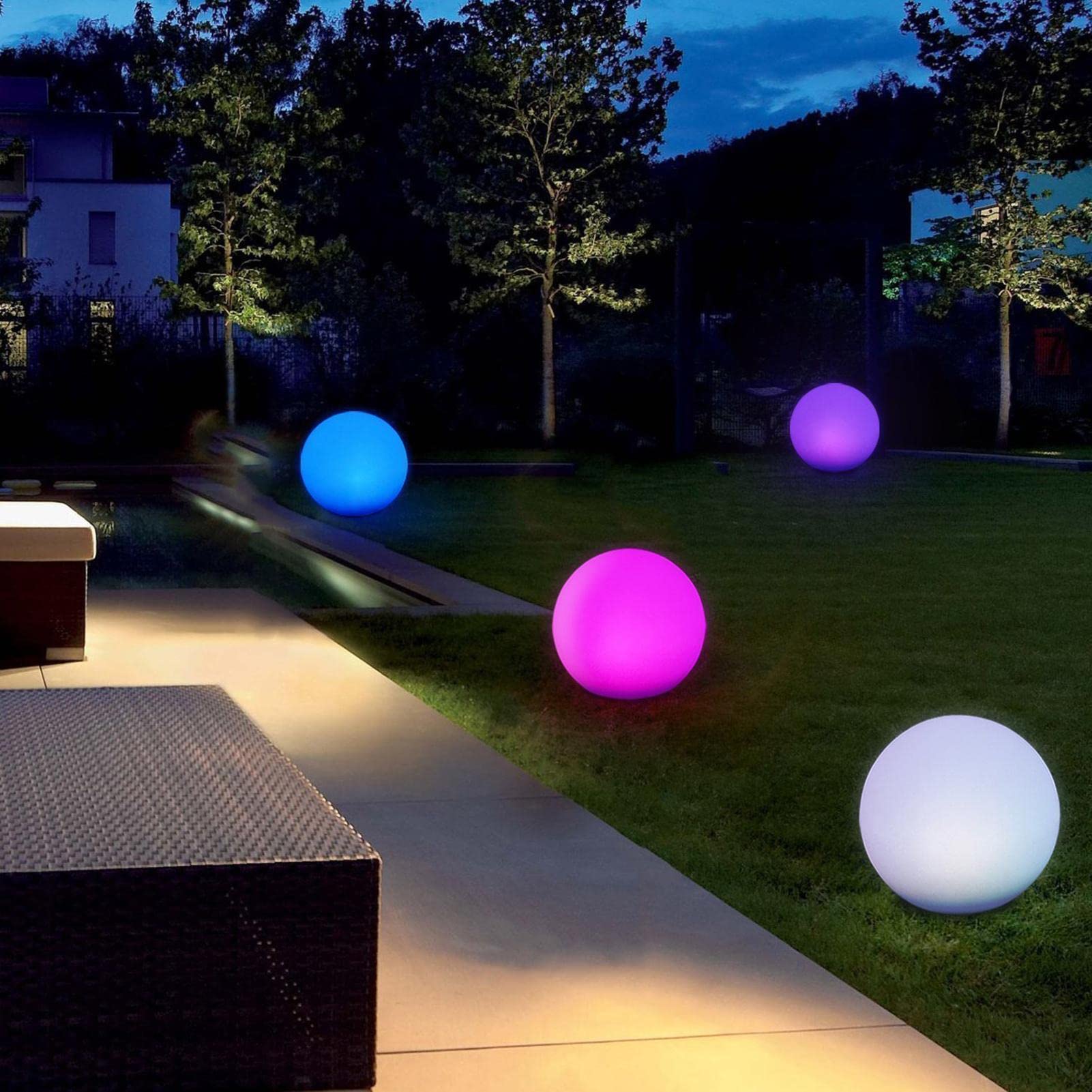 YOSOO Boule Lumineuse Flottante de Piscine Décorative Résistante à l