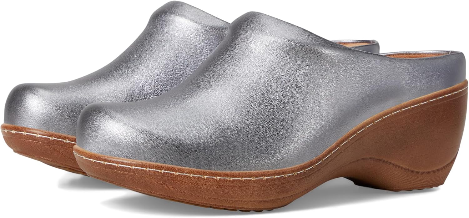 SoftWalk Women's Madison Clog, Pewter, 10 Narrow