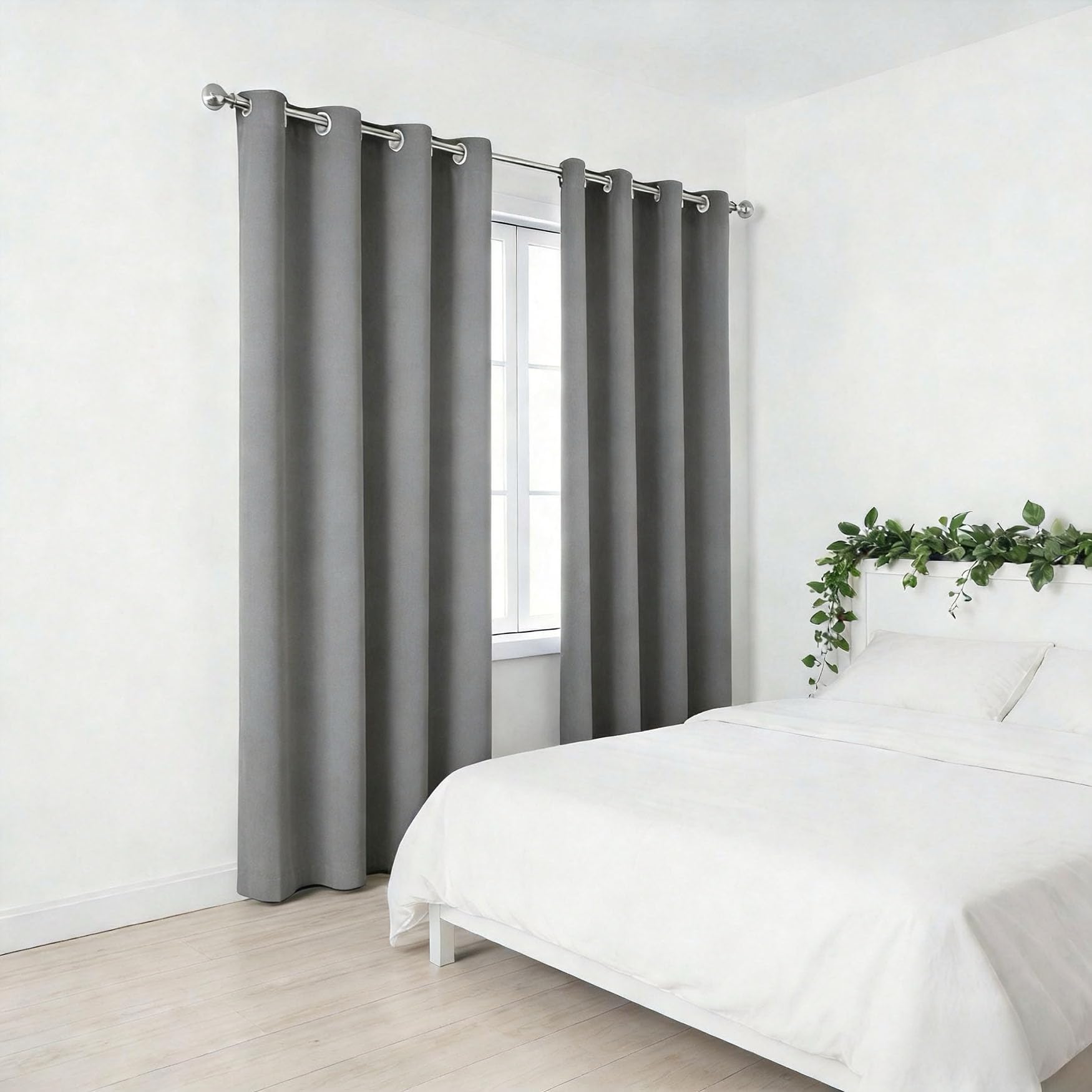 Rideau occultant anti froid thermique gris pour bloquer la lumiere et isoler une petite fenetre