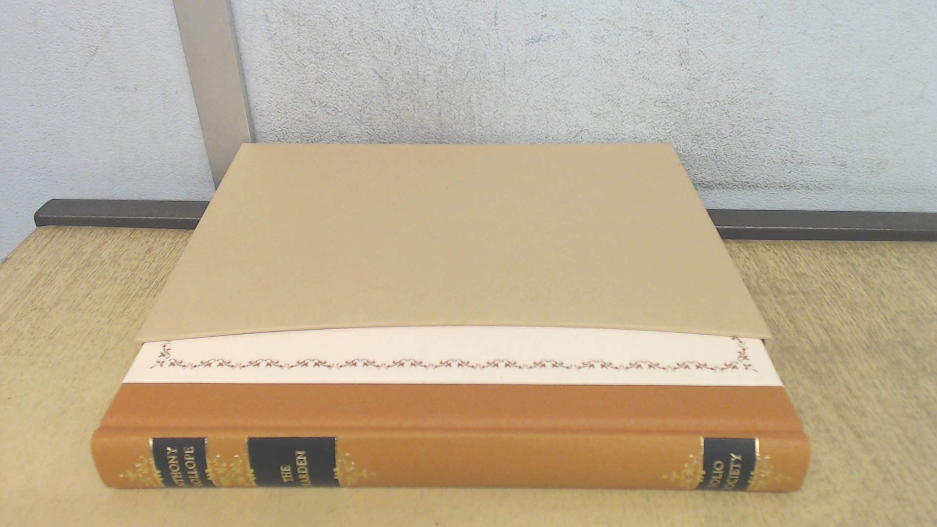 Warden [Hardcover] Joanna Trollope, Anthony Trollope