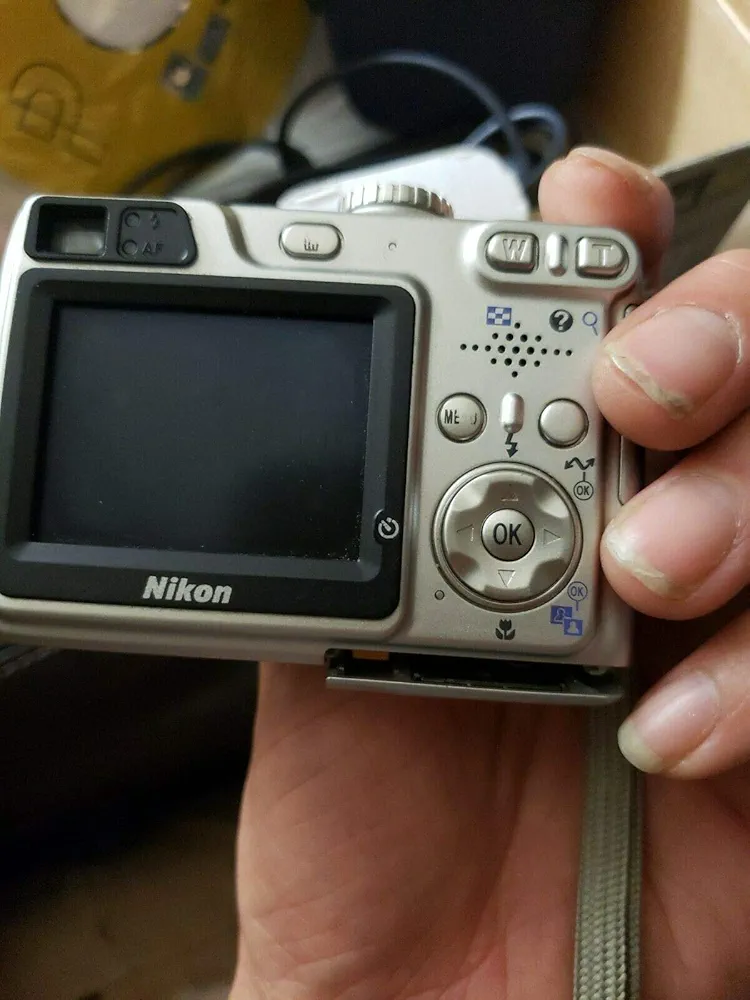 Nikon COOLPIX 5900 デジカメ フルセット 美品 a3911 Amazon.com : Nikon Coolpix 5900 5MP Digital Camera with 3x