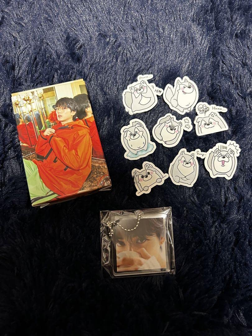 Amazon.co.jp: 新田真剣佑 公式グッズ MAG ステッカー キーホルダー